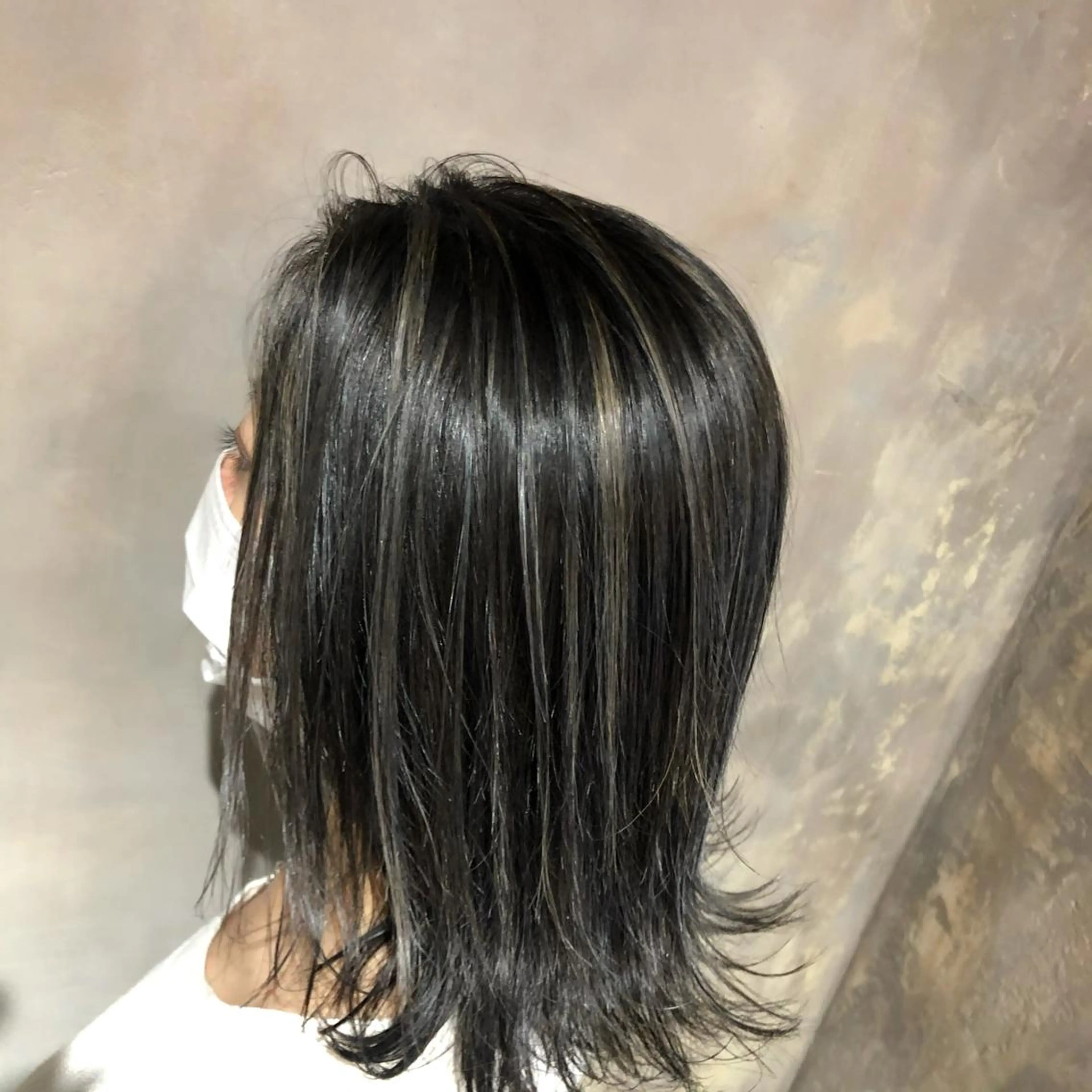 ミディアム カラー ハイライトカラー ハイライト La vielle 西峠のヘアスタイル