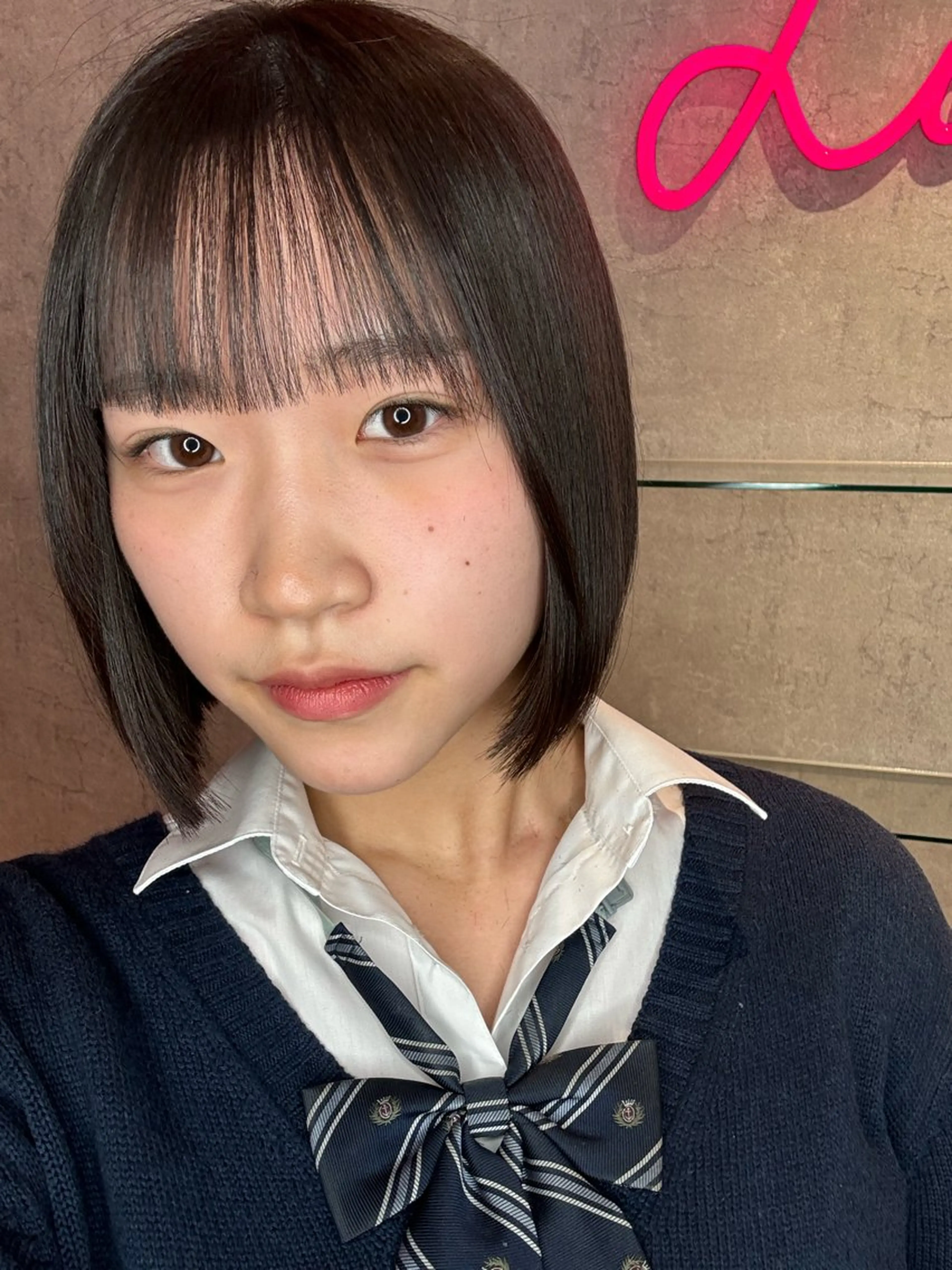 ミディアム 切りっぱなしボブ ボブ くせ毛 髪質改善 韓国風ヘア カット 縮毛矯正 トリートメント 🌹艶ボブの達人🌹 SYOHEIのヘアスタイル