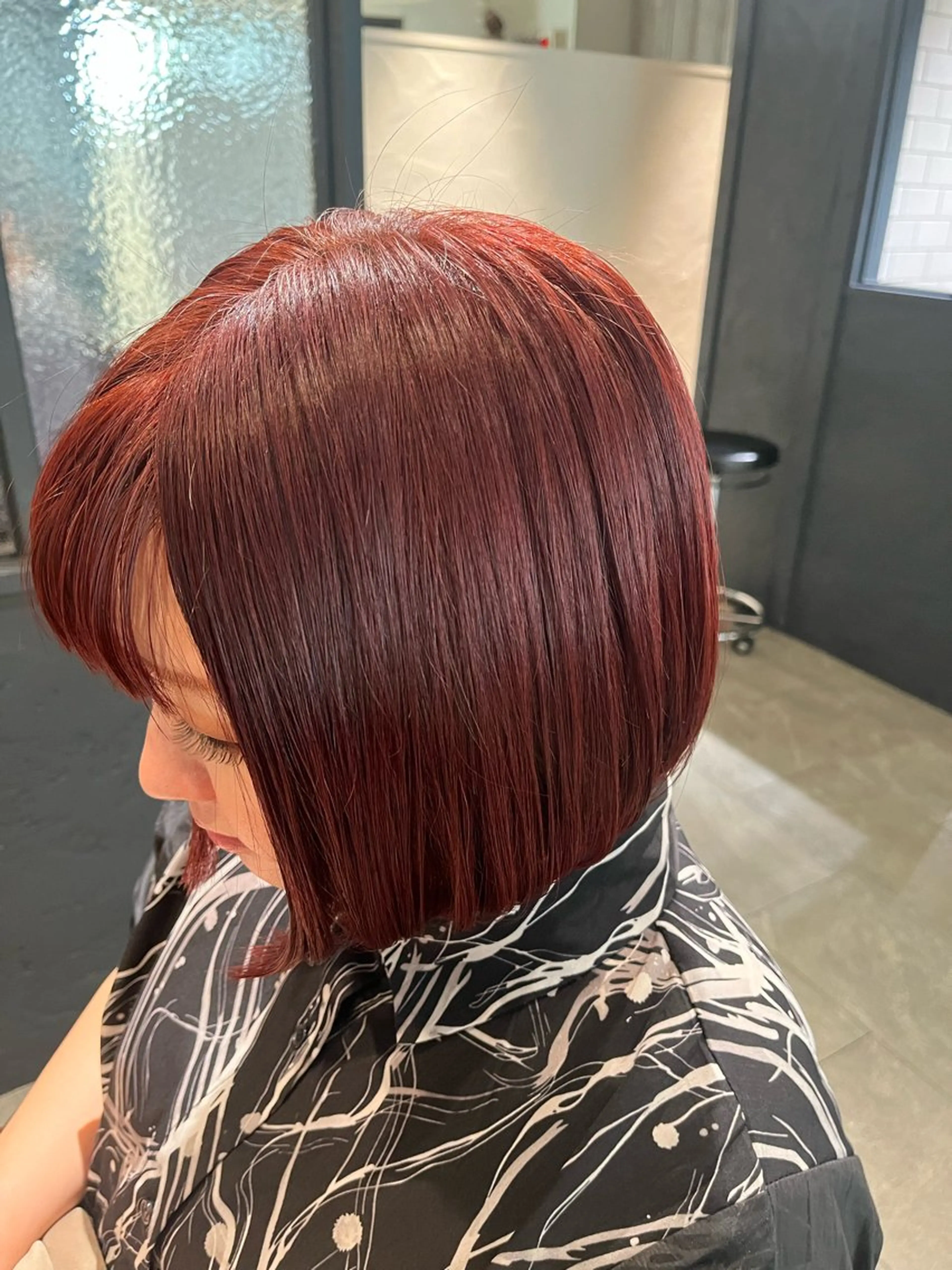 ミディアム カラー 小島 智子のヘアスタイル