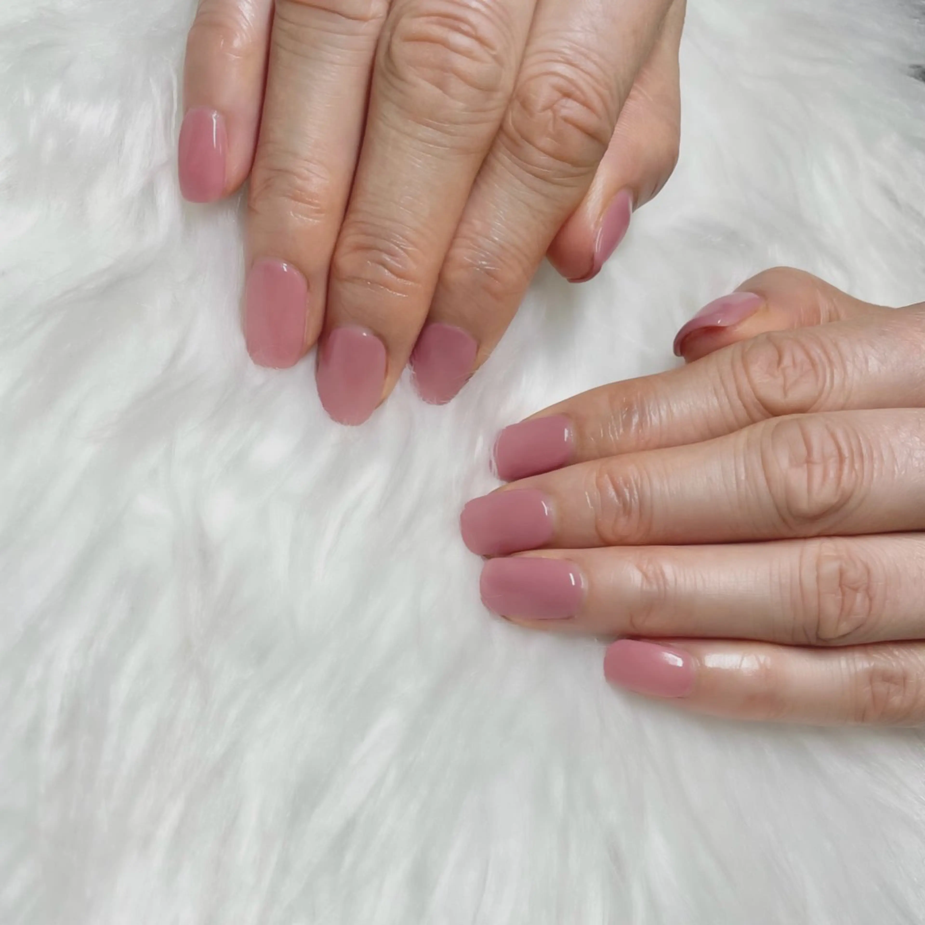 ネイル ワンカラーネイル 春ネイル MOE ネイルサロンのネイルデザイン