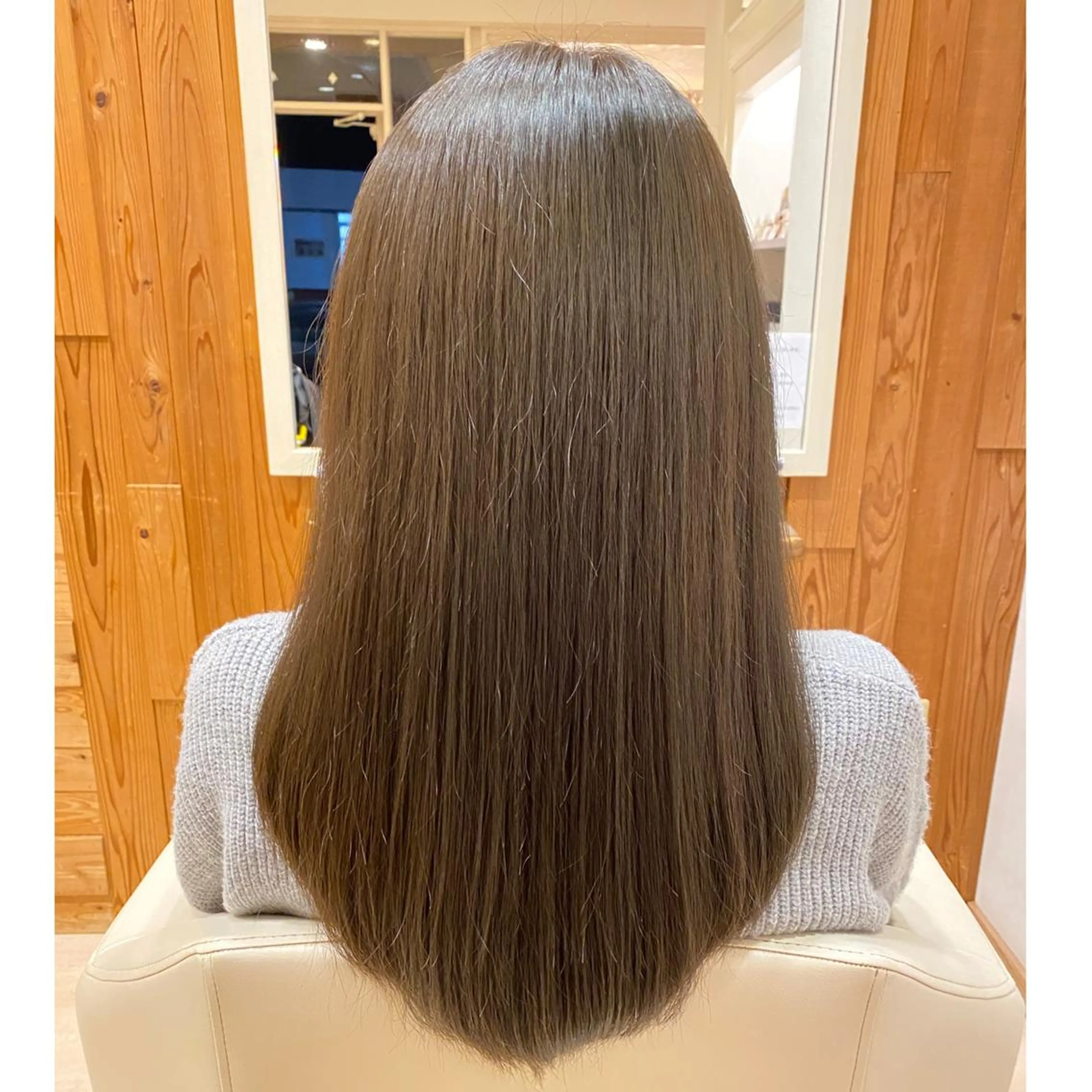 カラー ロング arch. 津福店のヘアスタイル