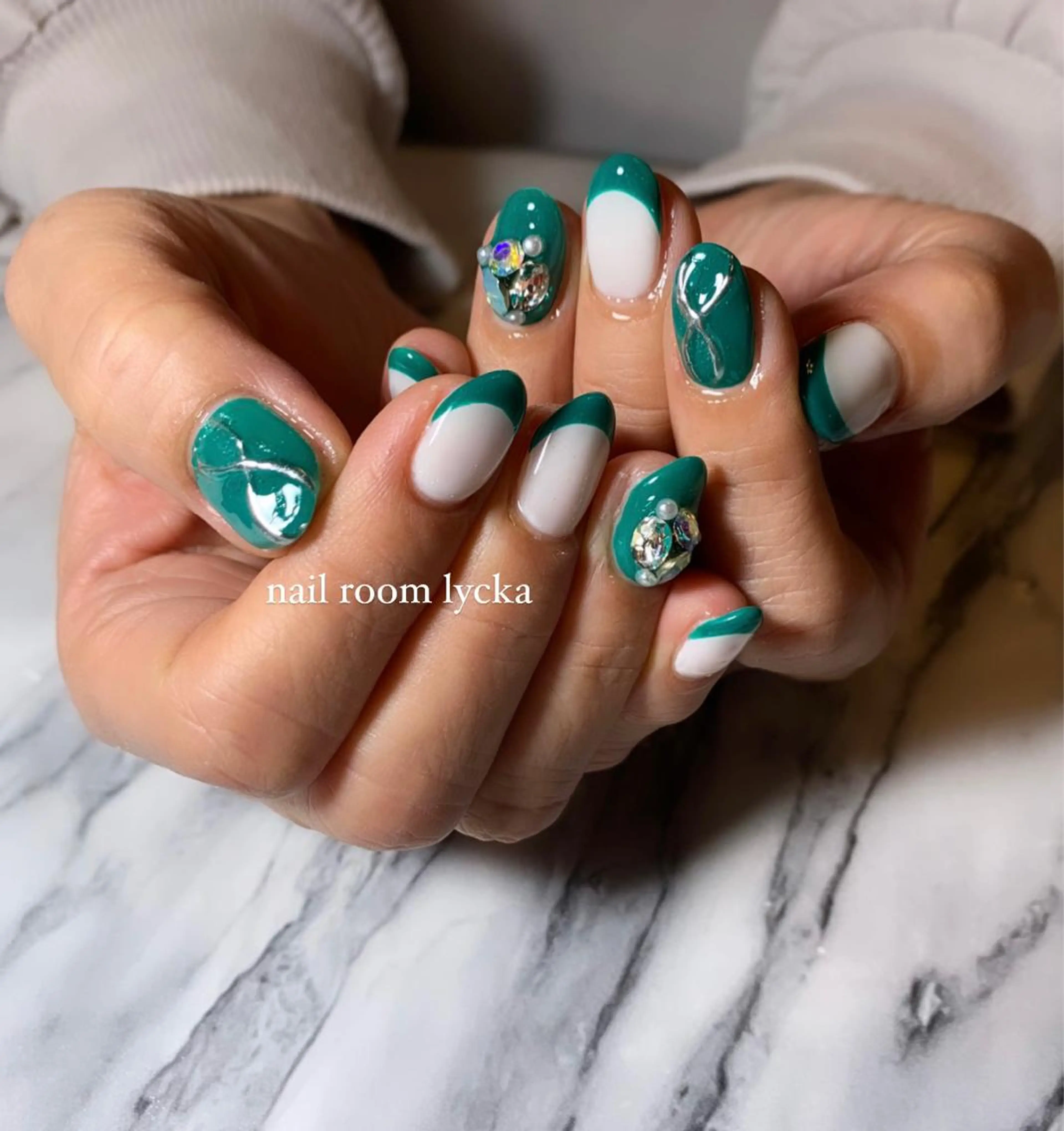 ネイル ﾈｲﾙﾙｰﾑﾘｯｶ 𝐦𝐚𝐲𝐮のネイルデザイン