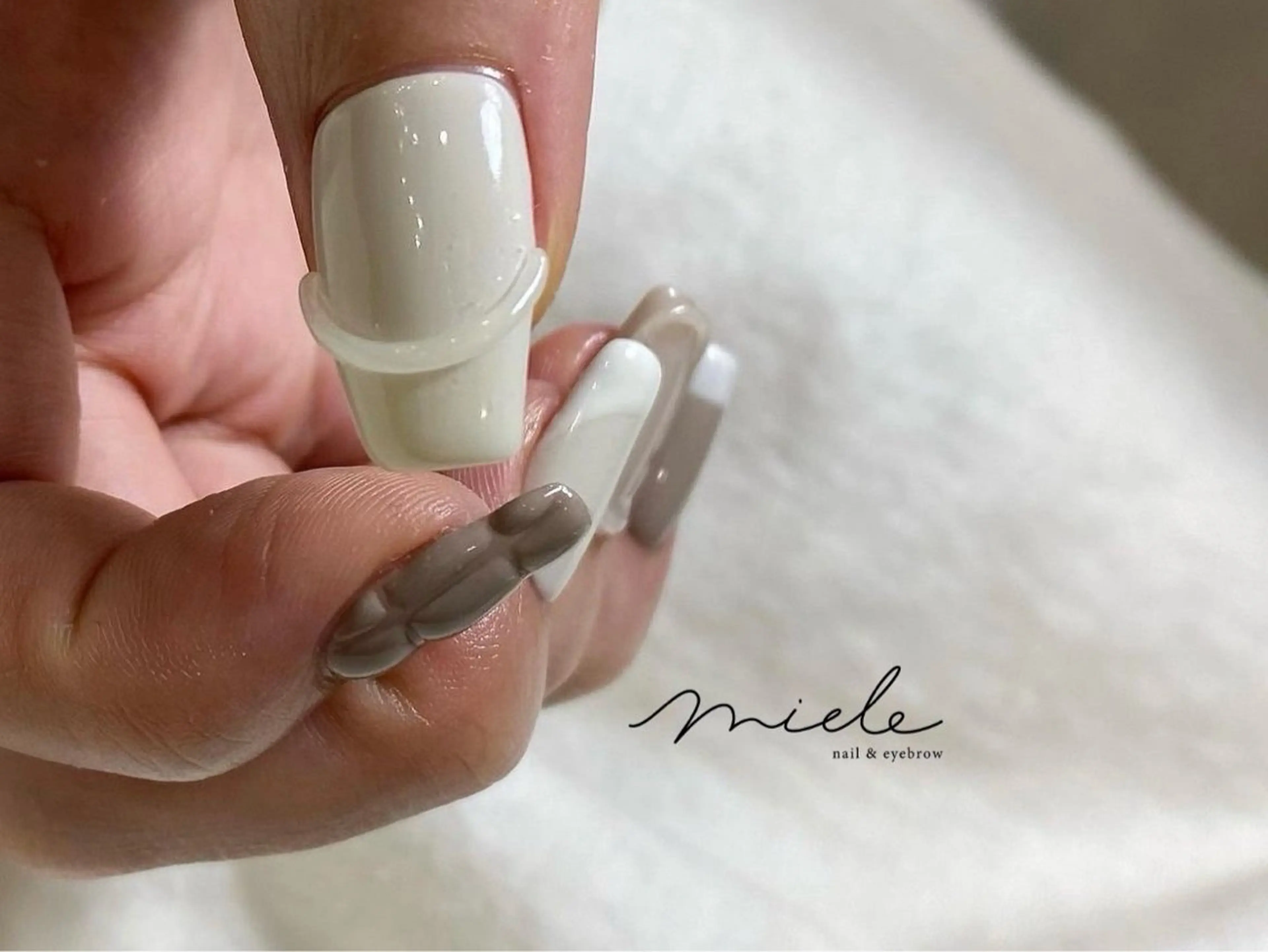 ネイル ハンドネイル miele【ミエレ】 海外シンプルデザインのネイルデザイン