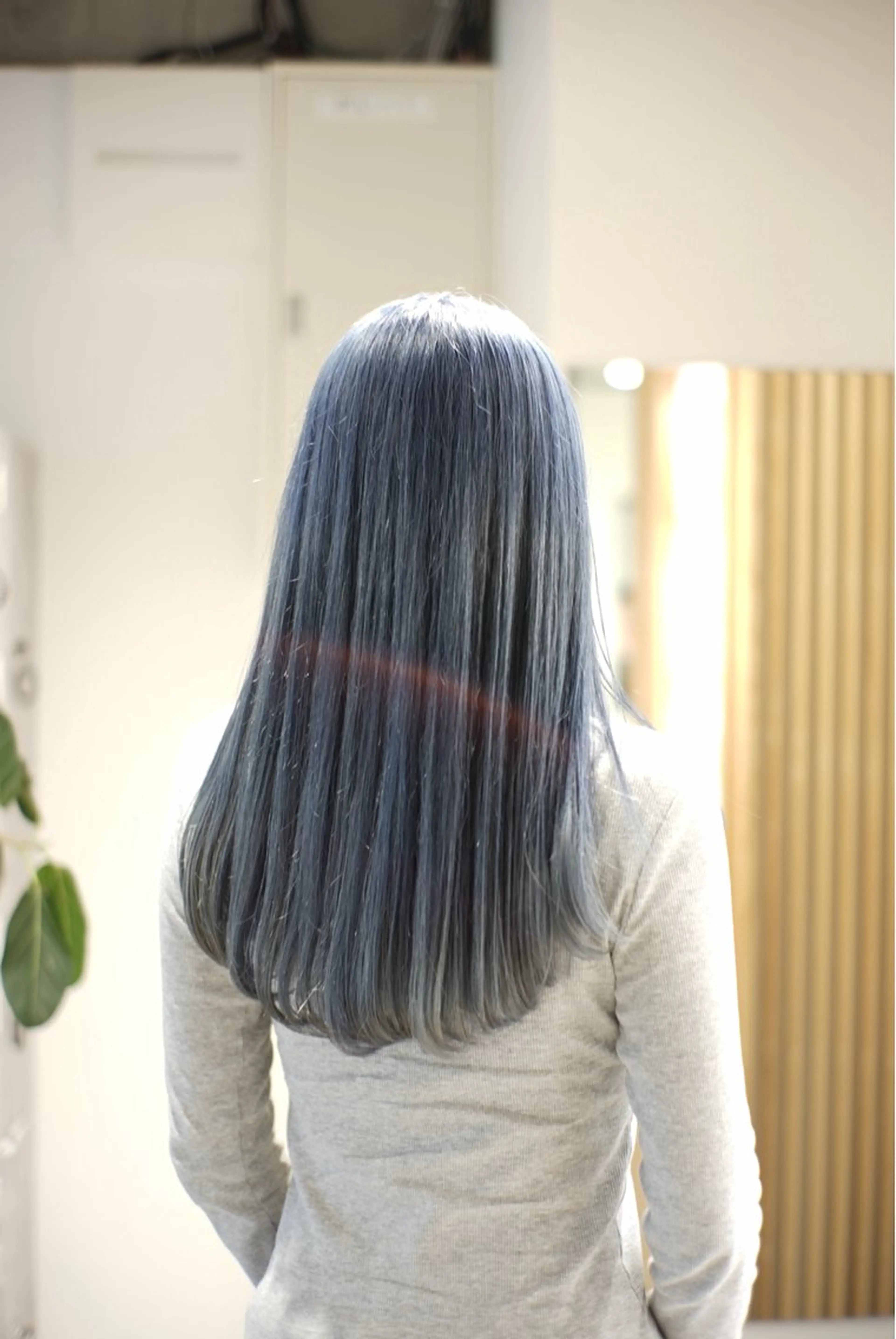 ロング カラー 月100人以上 髪質改善施術｜谷口のヘアスタイル
