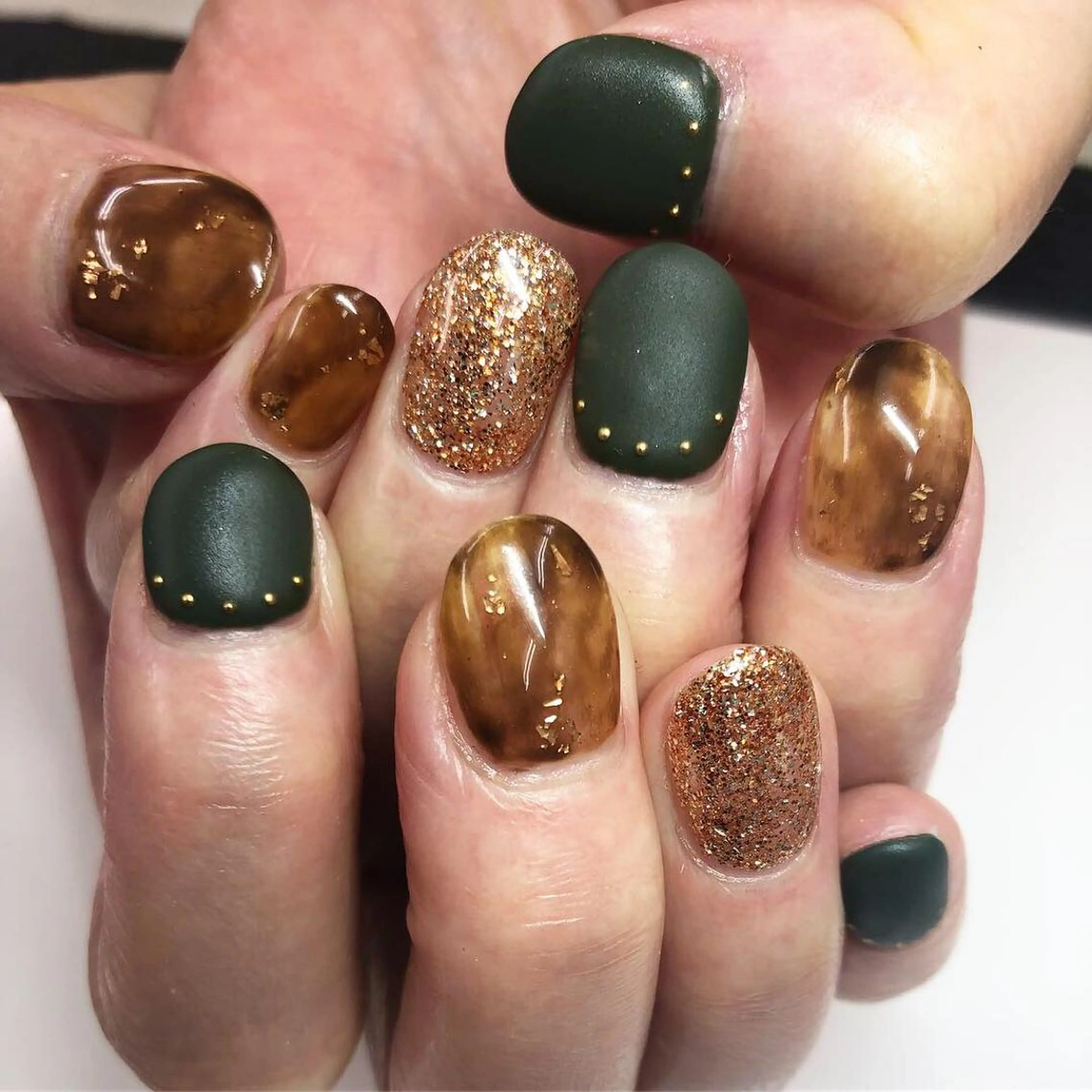 ショート ネイル べっ甲ネイル グリーン マットネイル Nail salon Museのネイルデザイン