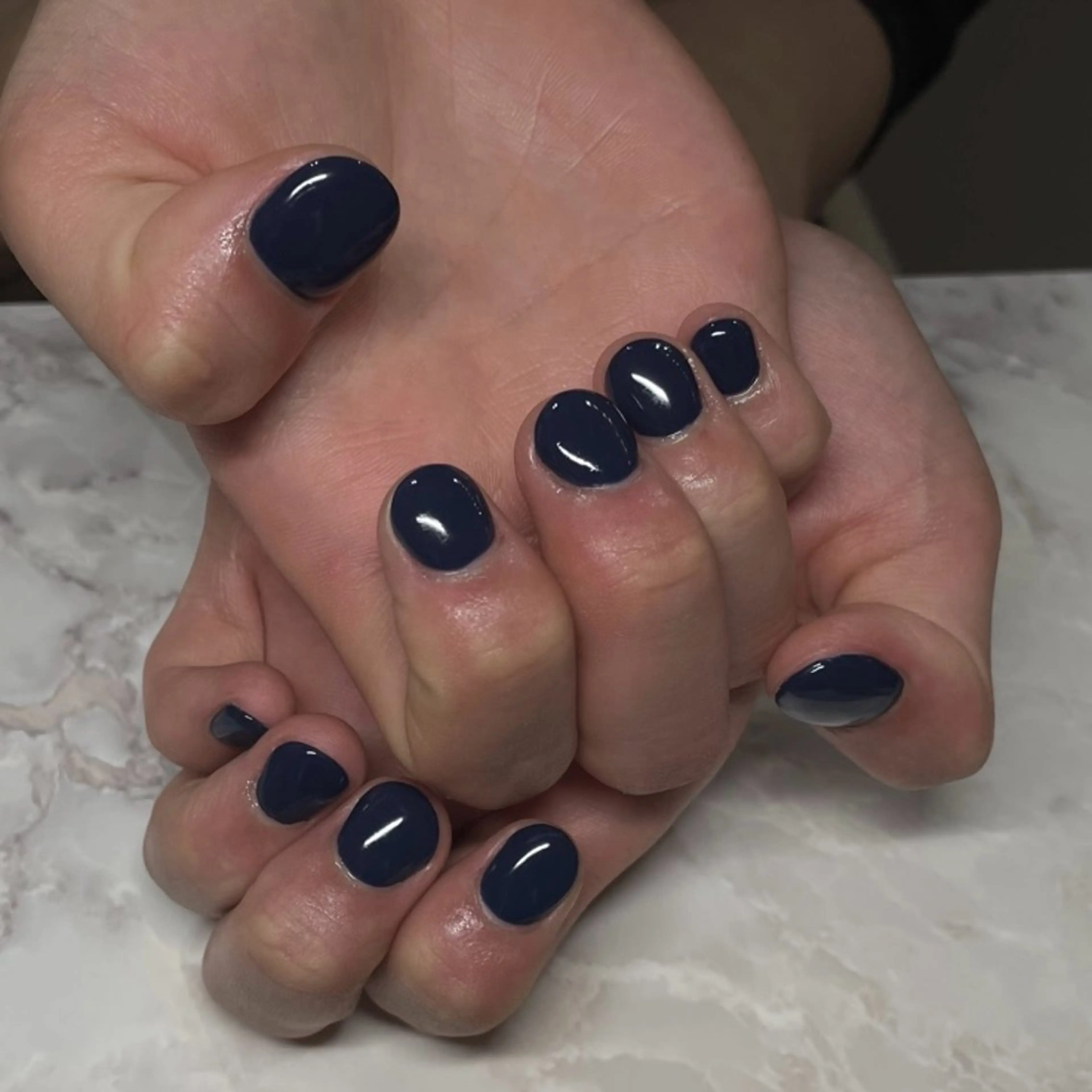 ネイル メンズネイル ワンカラーネイル ハンドネイル 🦋hana / nail / AOのネイルデザイン