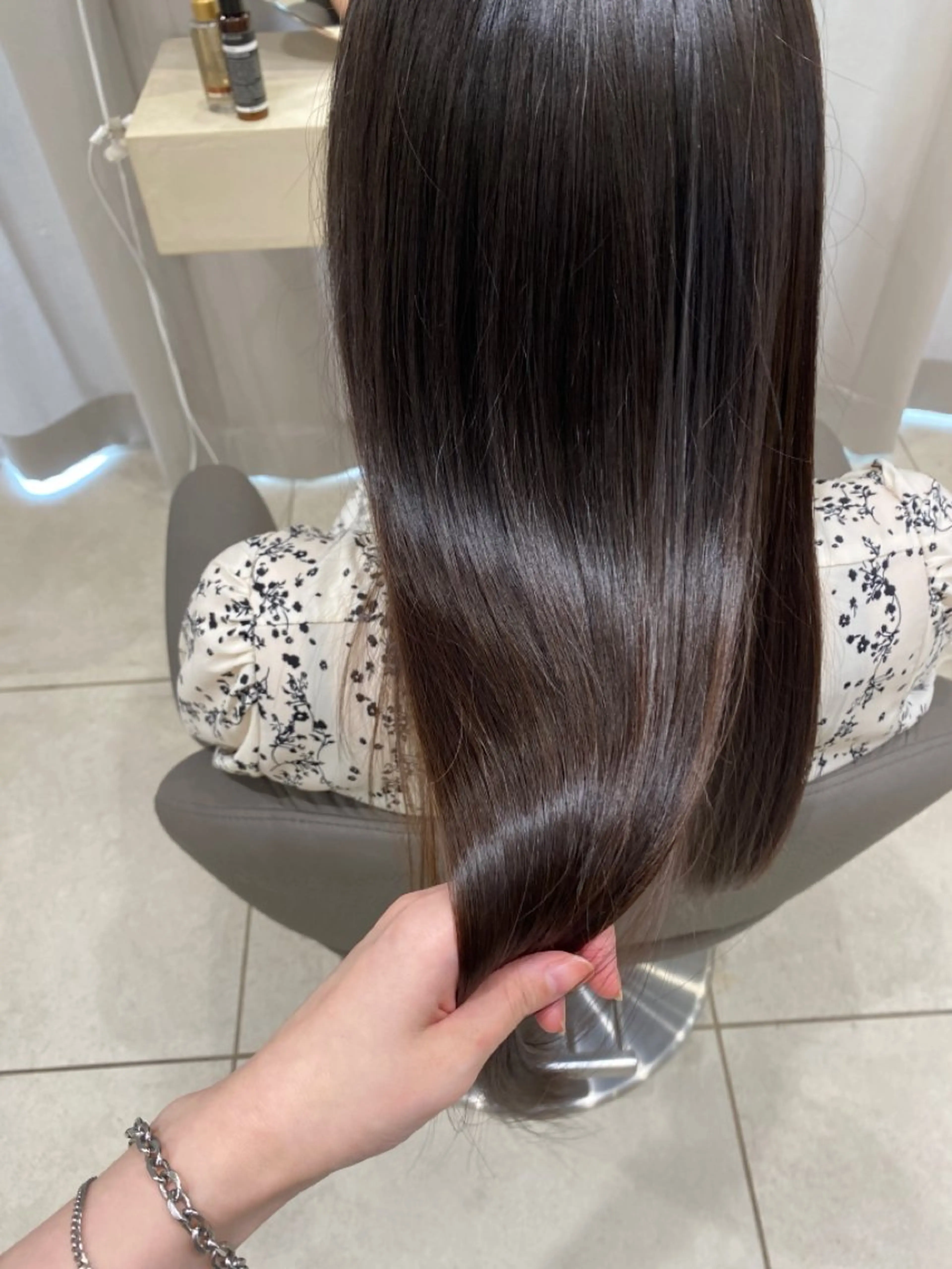 セミロング パーマ 似合わせカットカラー りおなのヘアスタイル