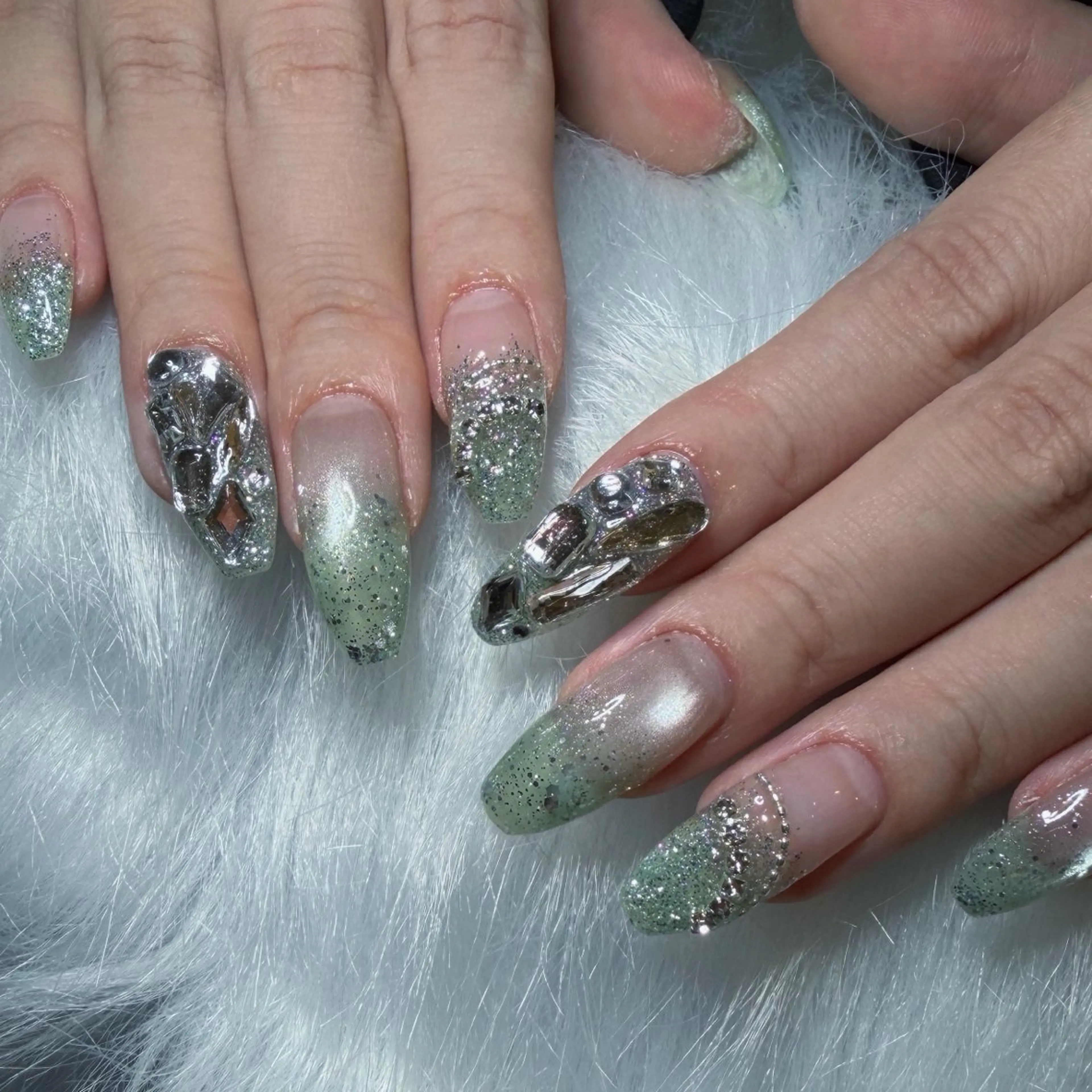 ネイル ハンドネイル ハンドケア she nail studio所属・room410 Mei.Sのネイルデザイン