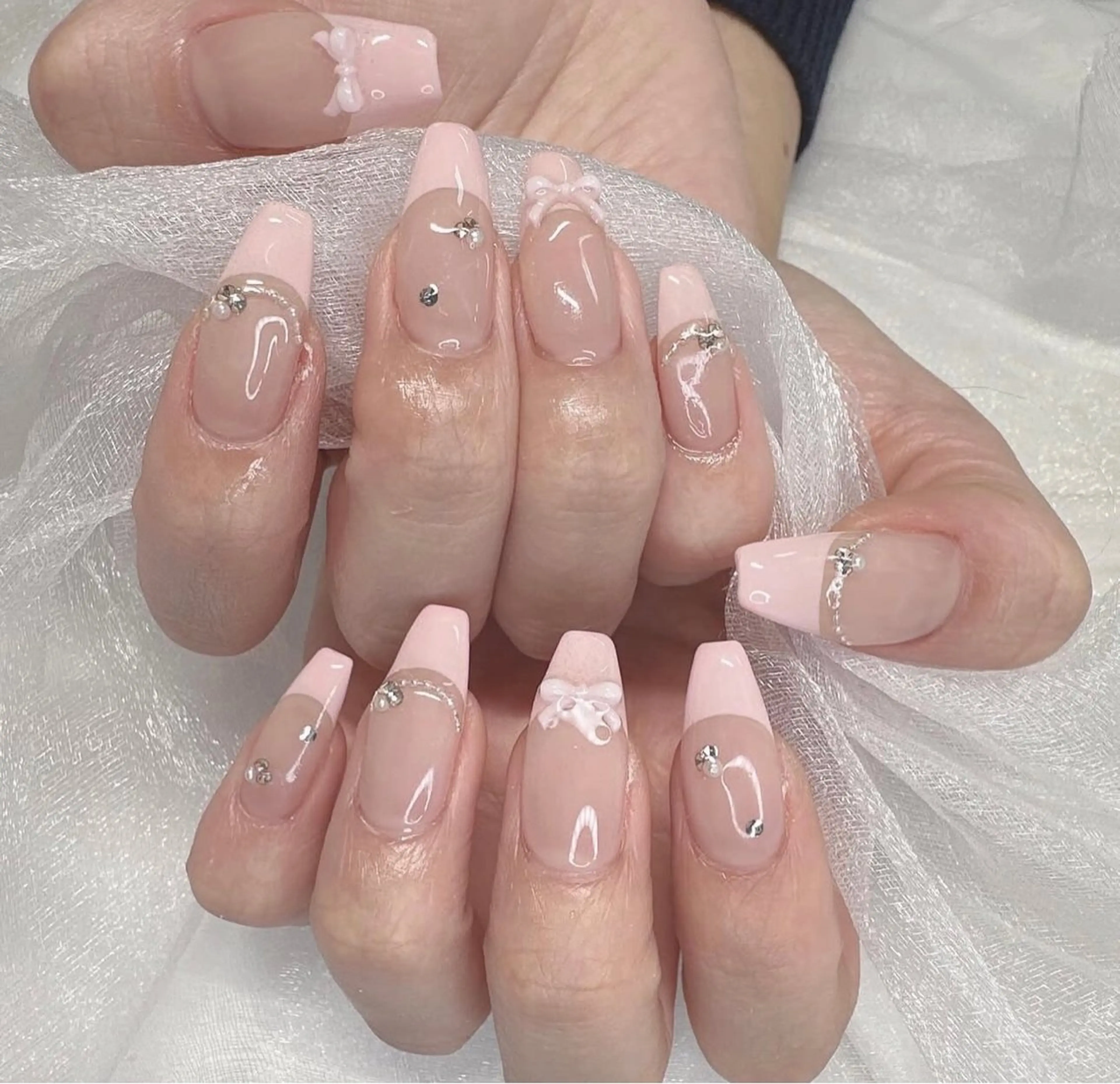 ネイル アートネイル フレンチネイル ジェルネイル ニュアンスネイル オフィスネイル NIE MoMoのネイルデザイン