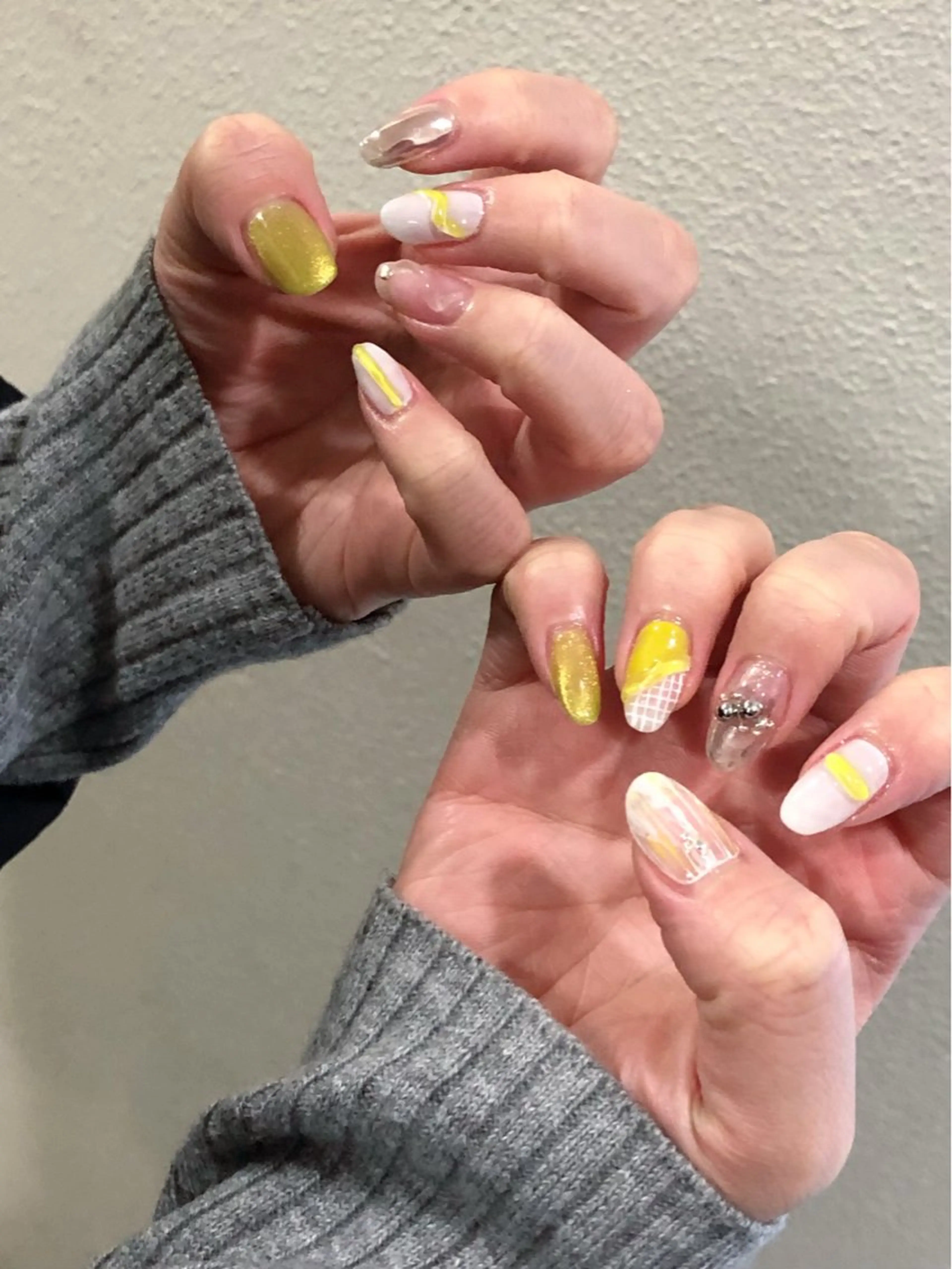 ネイル 黄色 ハンドネイル ハンドケア 西日暮里駅徒歩1分/ NAIL106Gのネイルデザイン