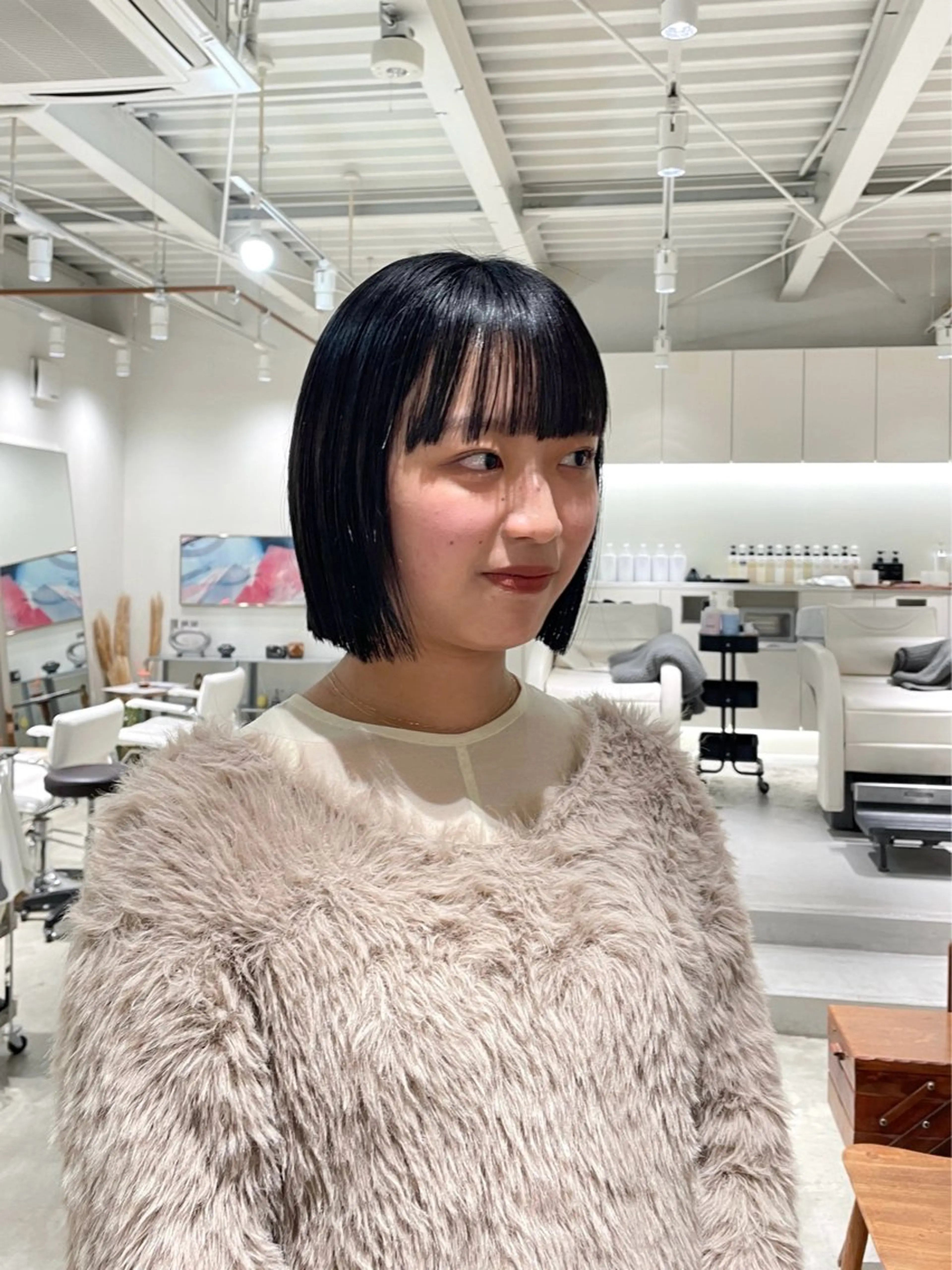 ショート カラー 林 千聖のヘアスタイル