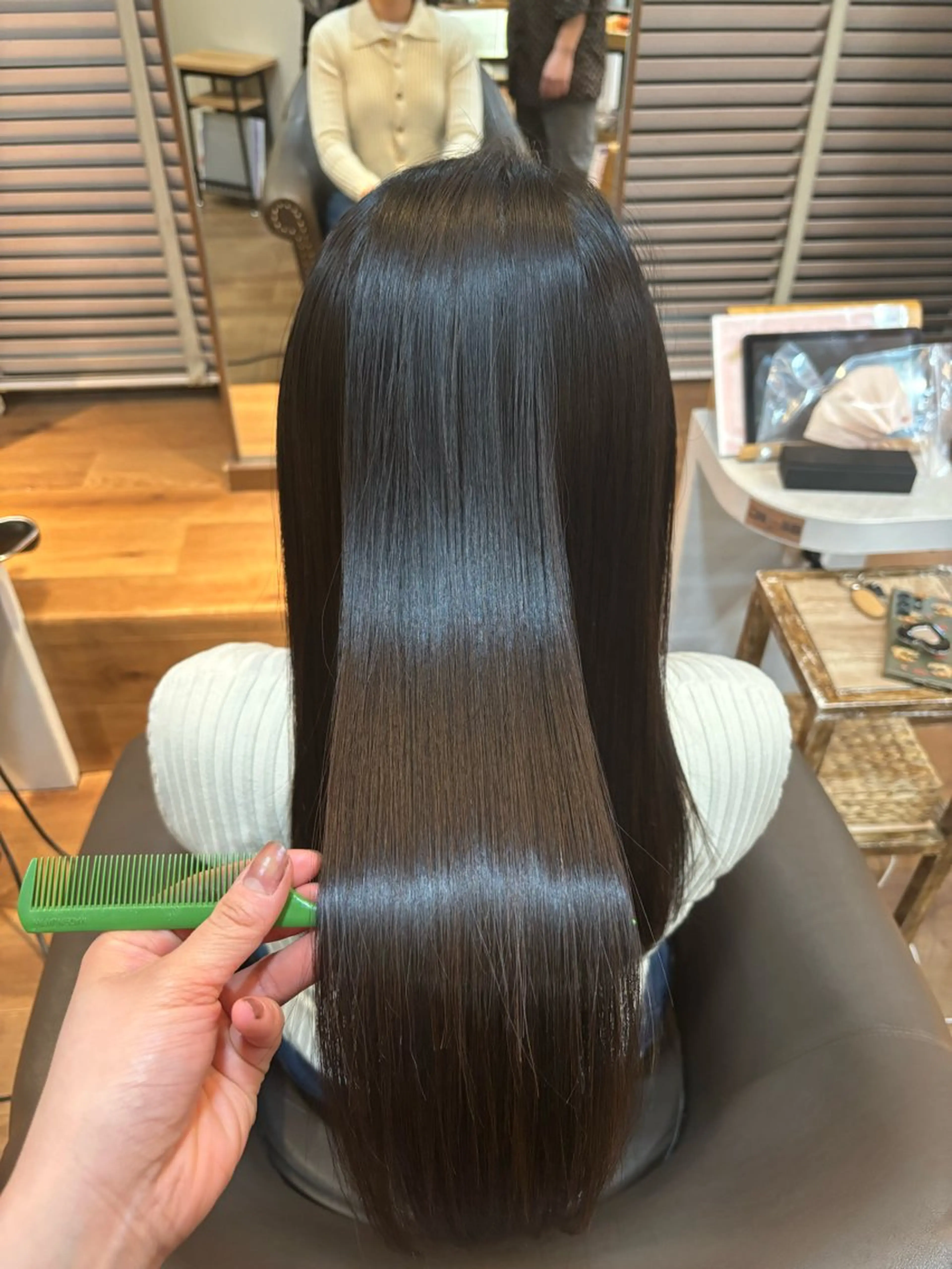 ロング 日髙 愛華のヘアスタイル