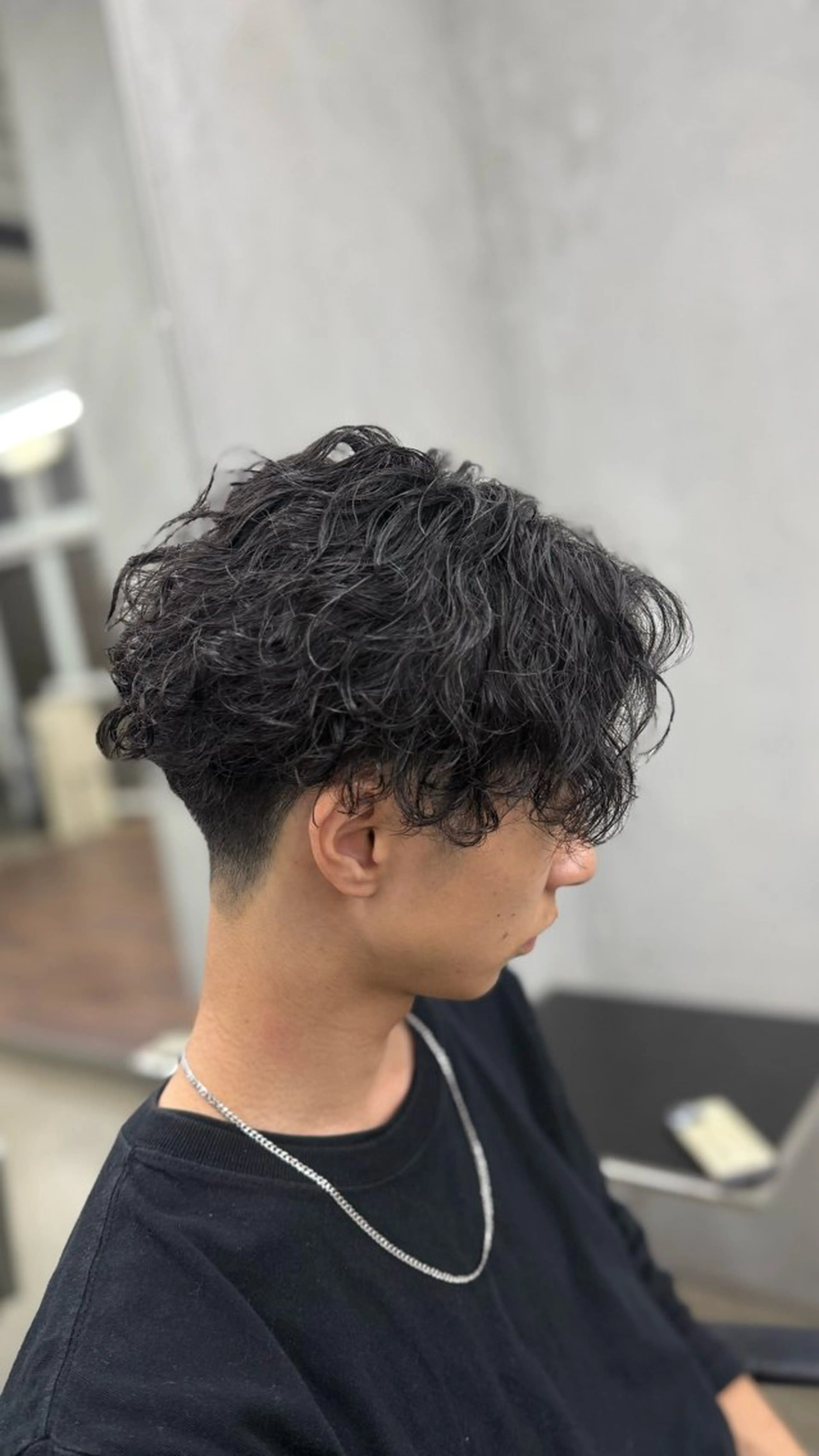 パーマ メンズ 田中 辰弥のヘアスタイル
