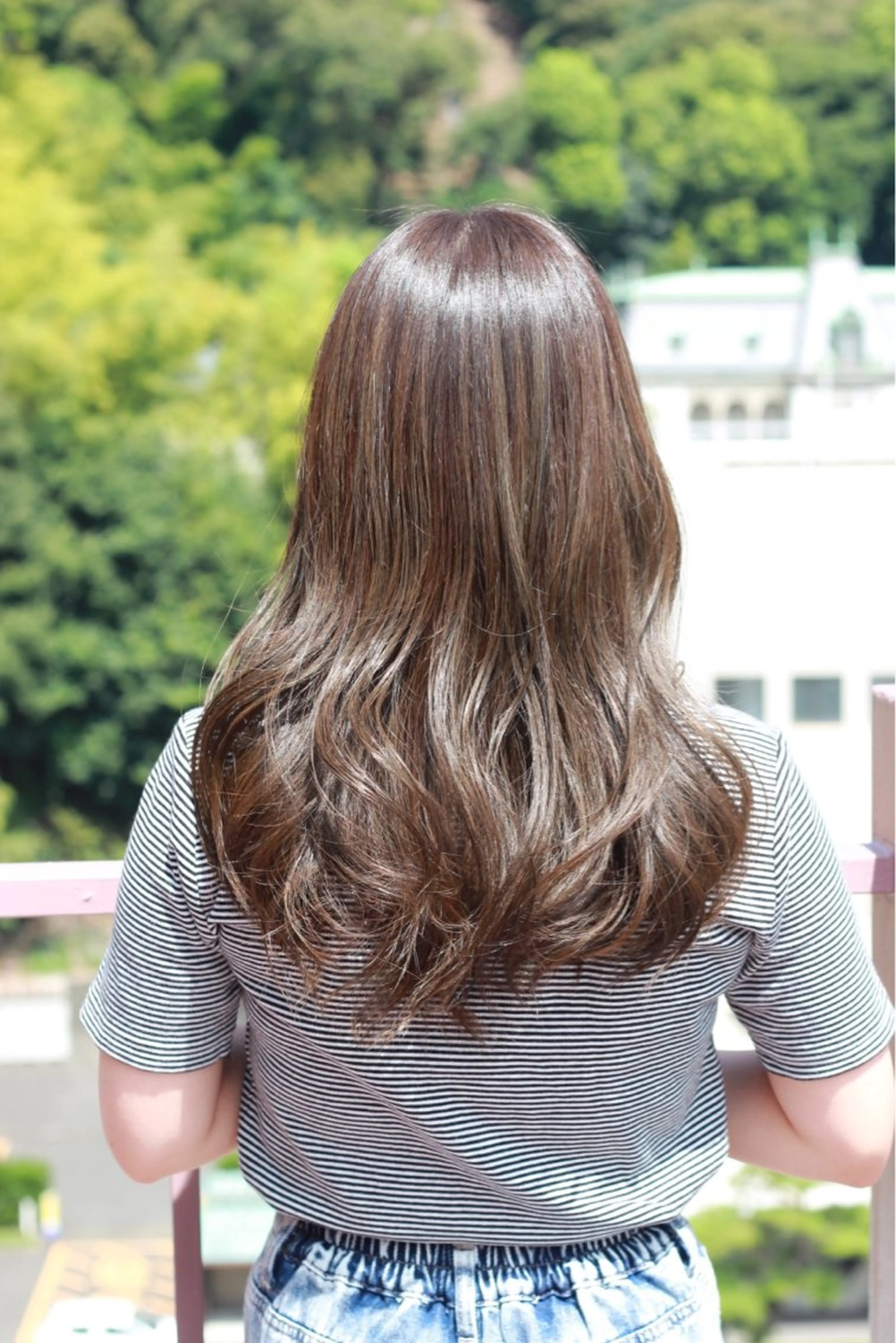 セミロング カラー アッシュ オリーブアッシュ ヘアカラー Viage （ビアージュ）のヘアスタイル