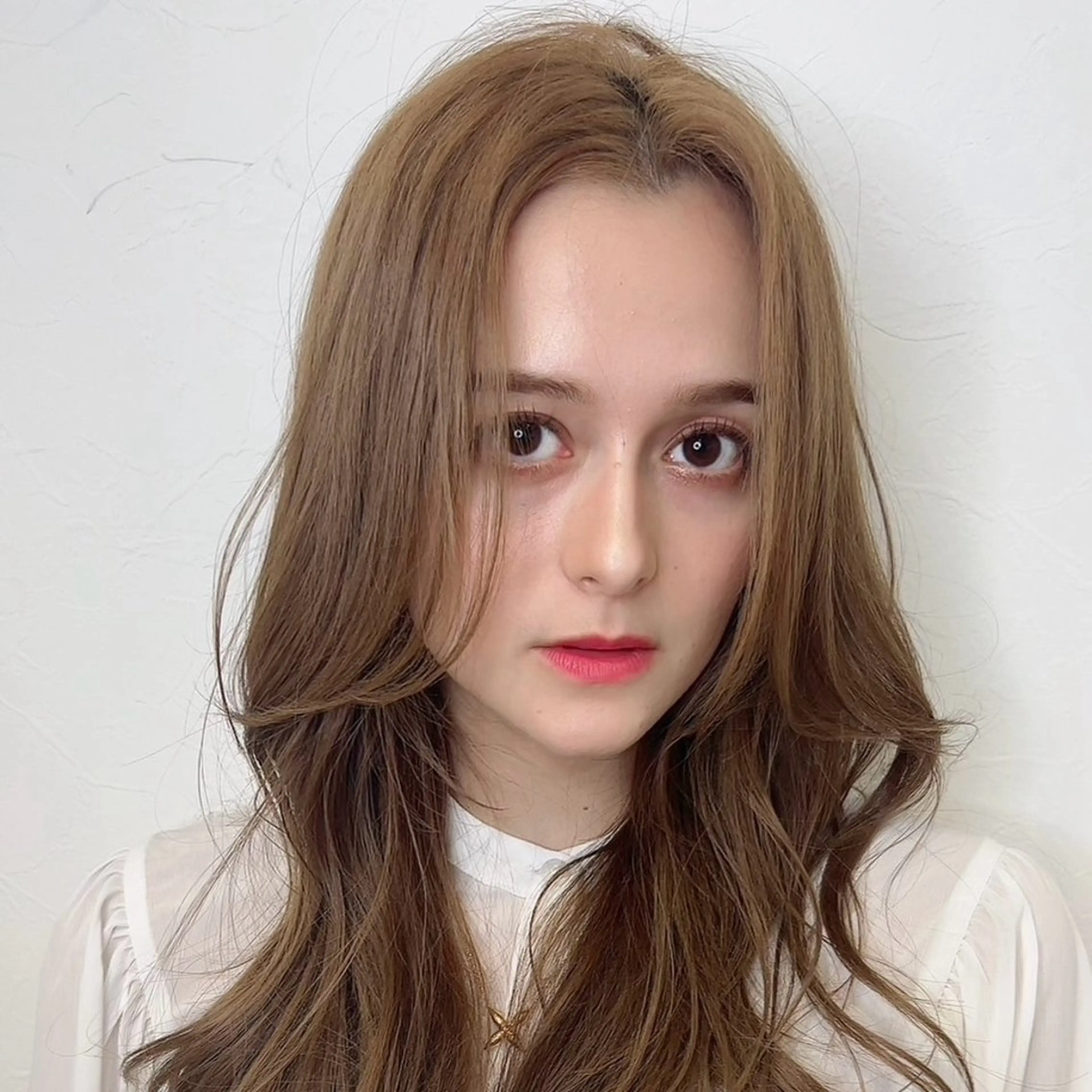 カラー ヘアカラー トリートメント ヘッドスパ ヘアメイク アン/ ブリーチカラーのヘアスタイル