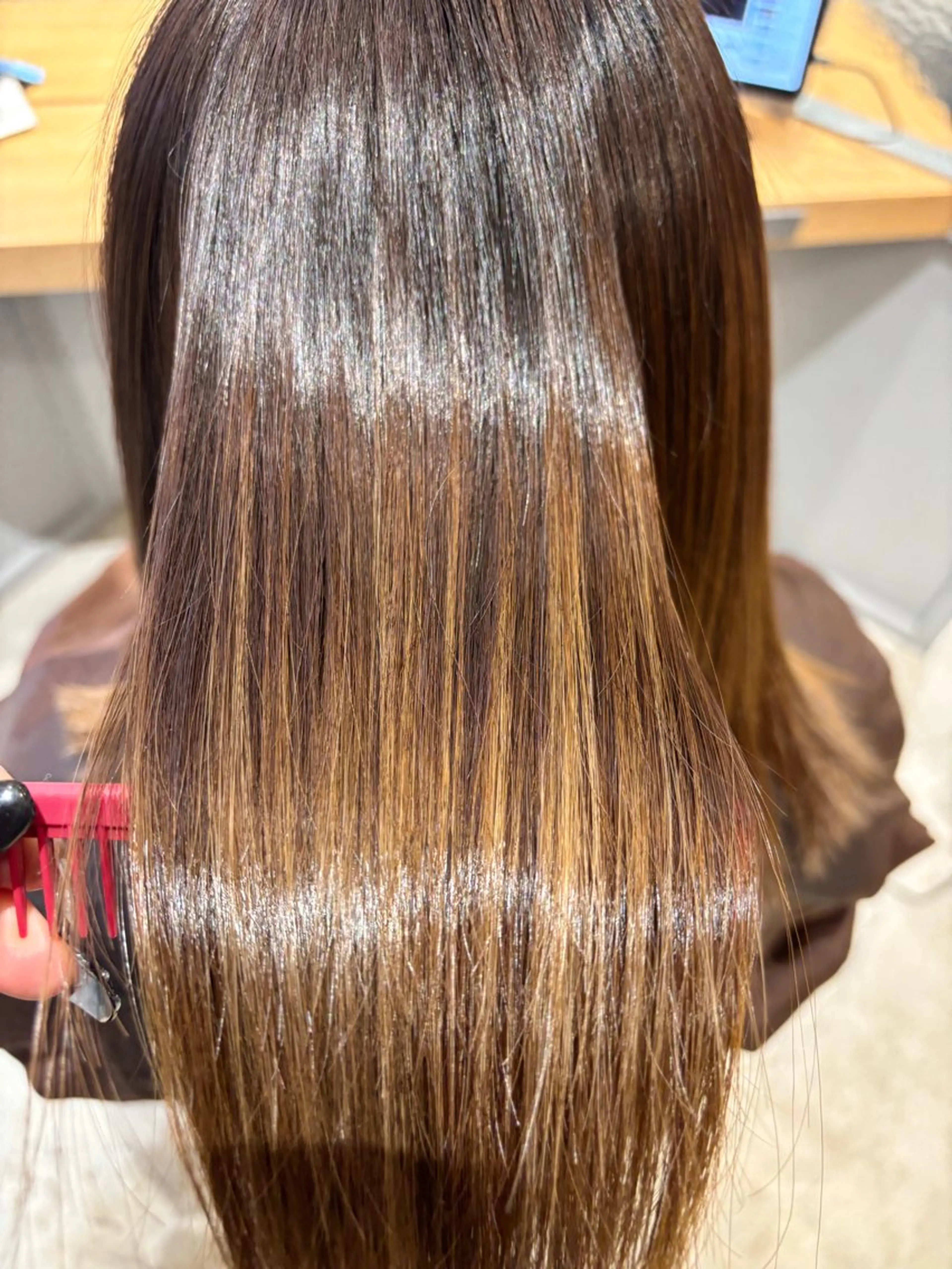 セミロング 小澤 璃奈のヘアスタイル