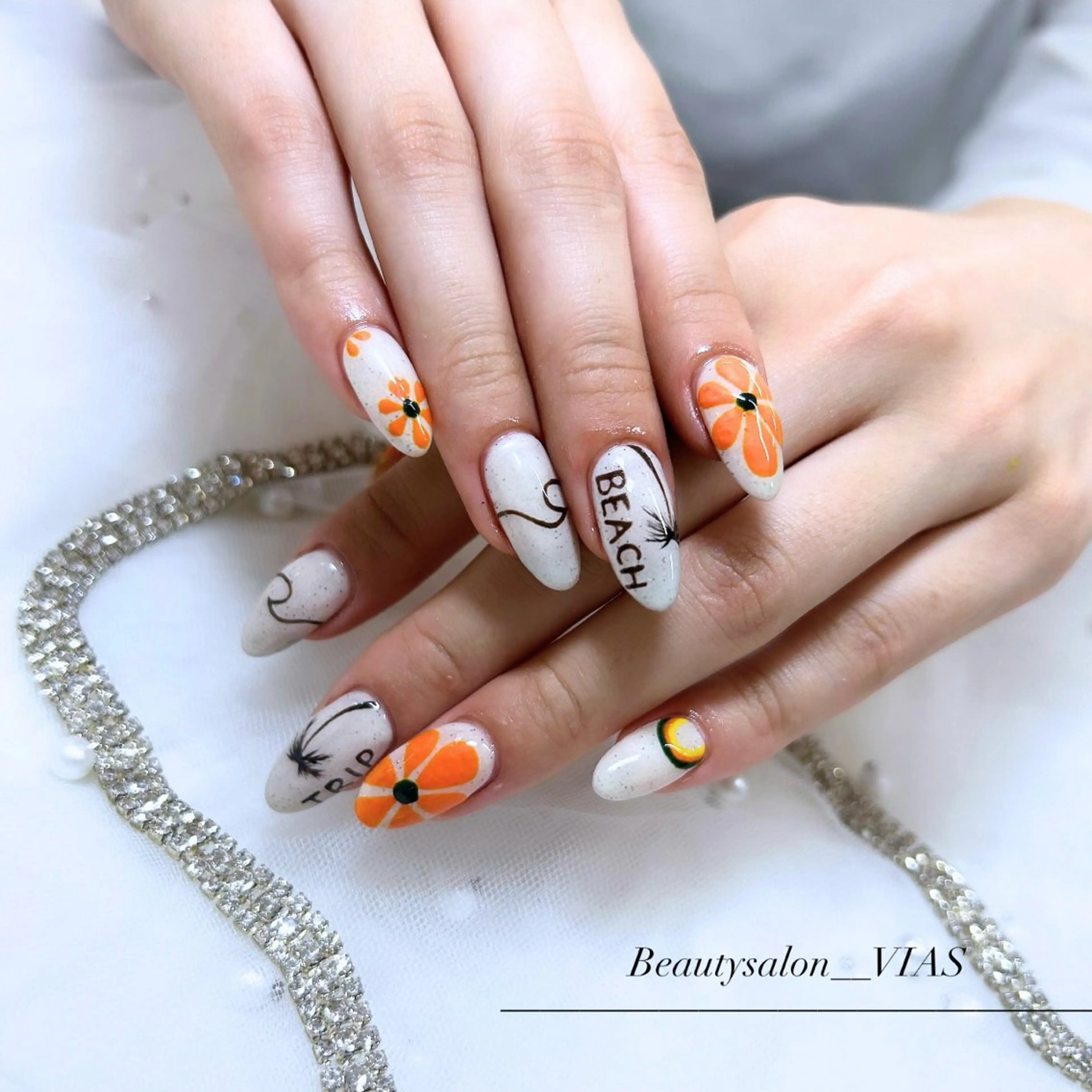 ネイル ハンドネイル VIAS 〜EYE&NAIL〜のネイルデザイン