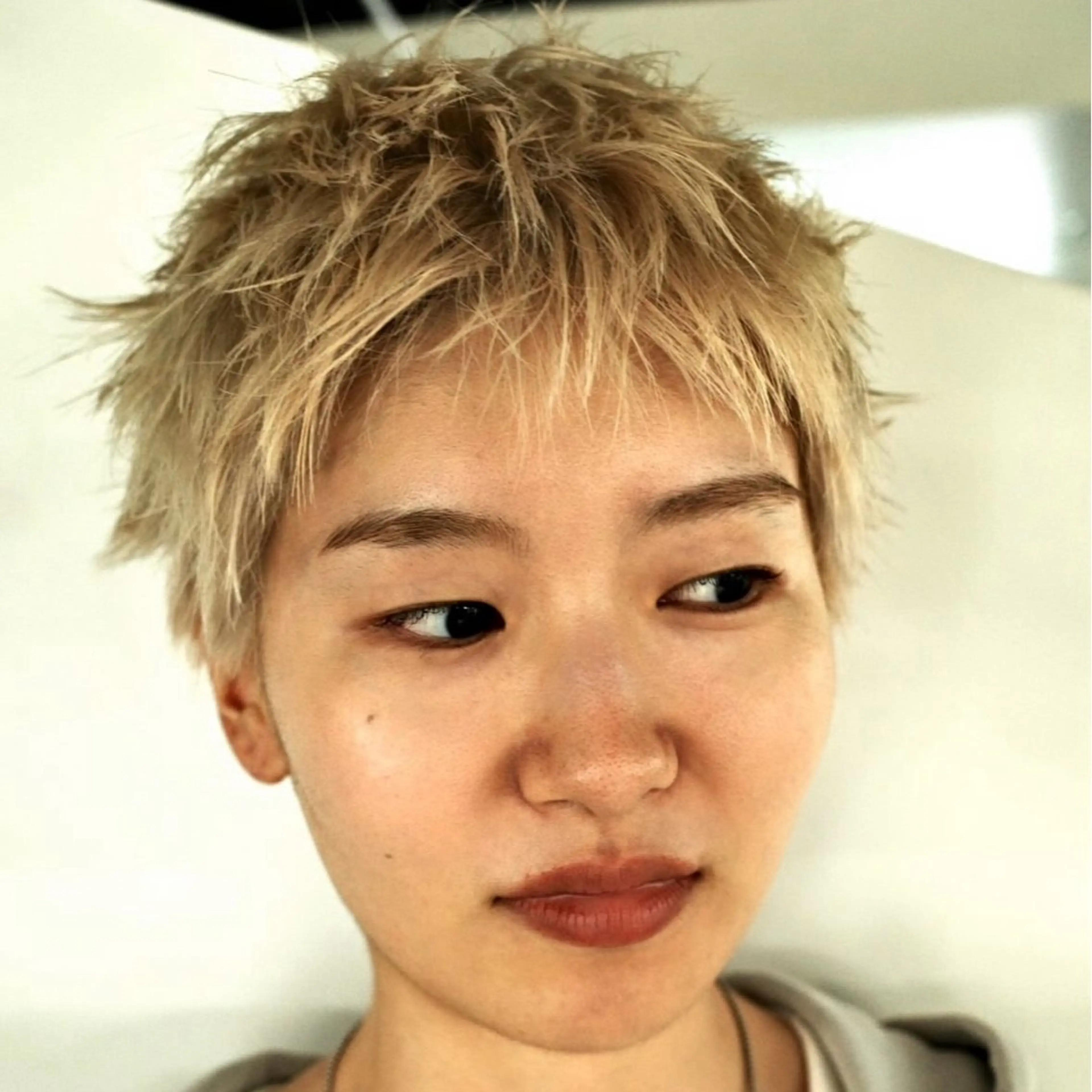 カラー 松﨑 零央のヘアスタイル