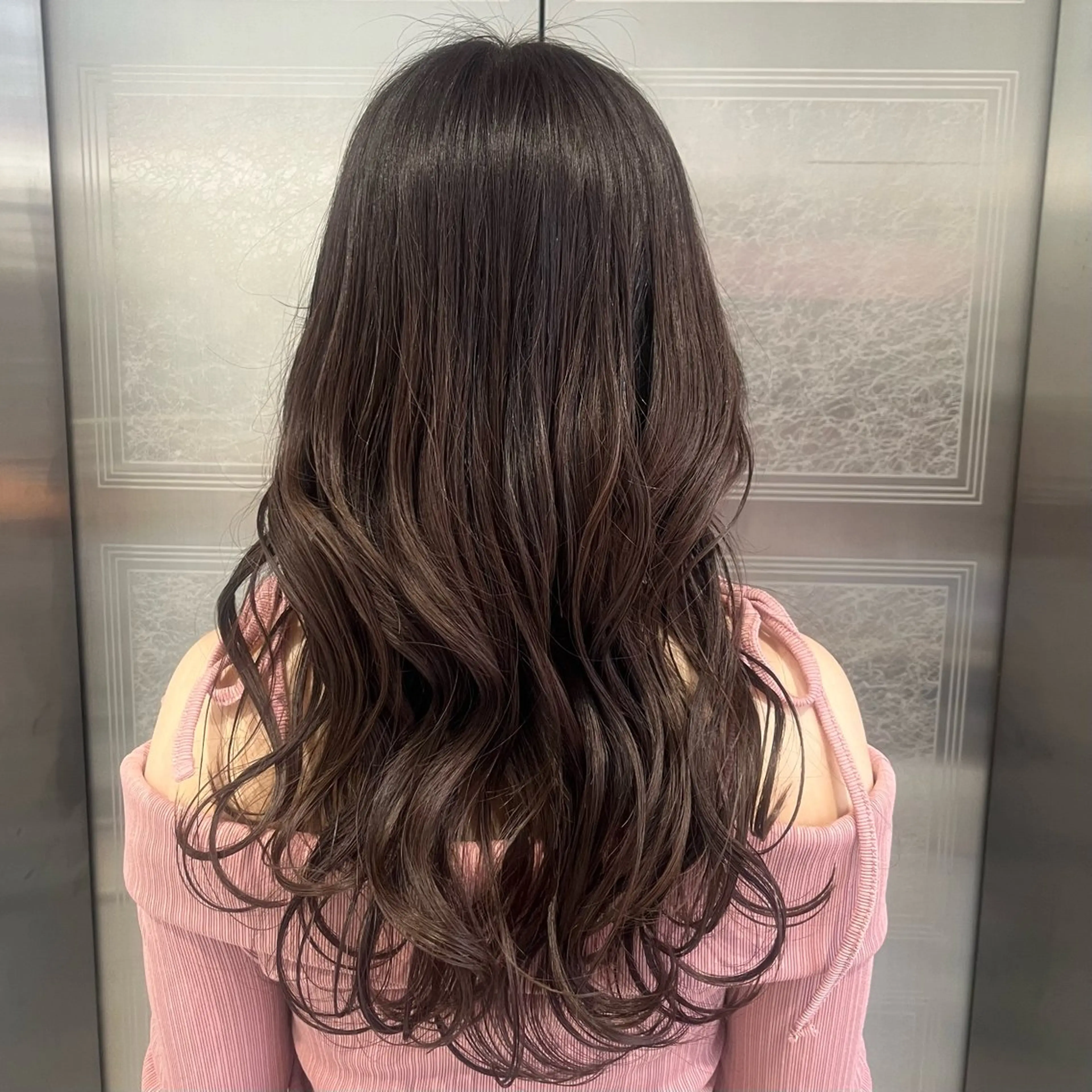 ロング カラー ヘアアレンジ 韓国風ヘア ヘアカラー 顔周りカット／透明感 カラー／Kurumeのヘアスタイル