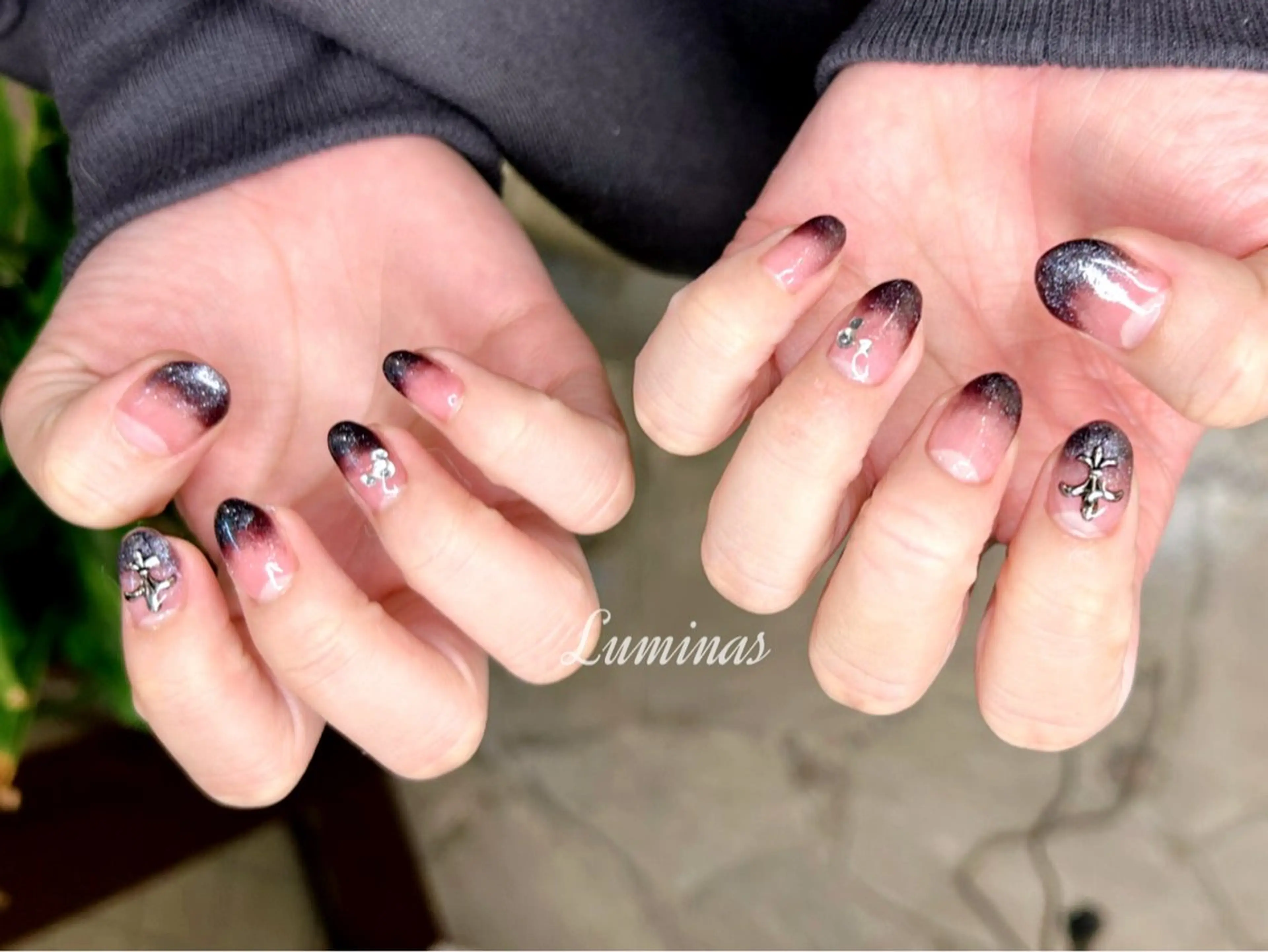 ネイル アートネイル グラデーション ラメ(グリッター) ラメグラデーション ストーンネイル ハンドネイル ruffle Asukaのネイルデザイン