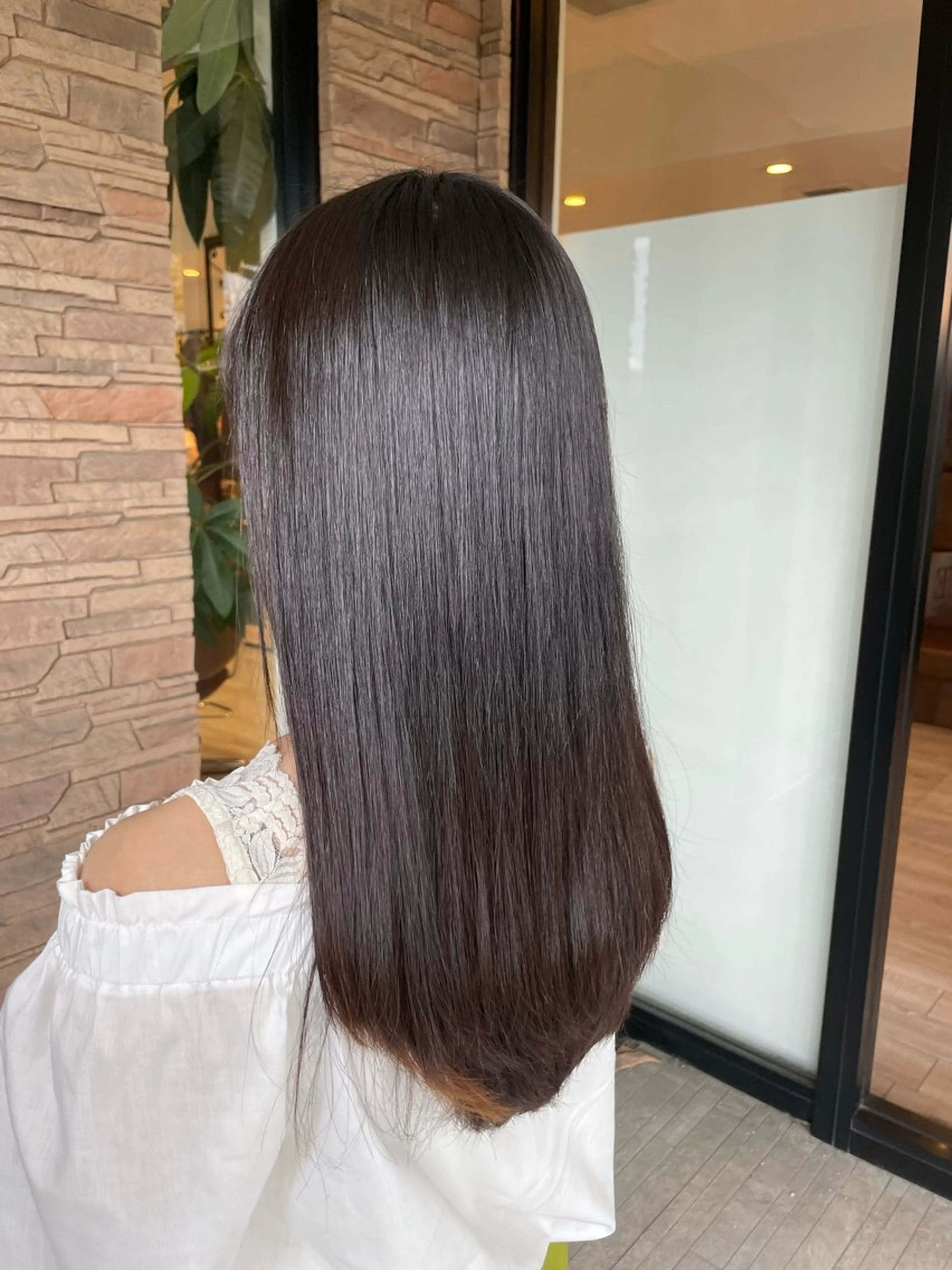 ロング 🌿ストレート🌿 髪質改善☘️シュウヤのヘアスタイル