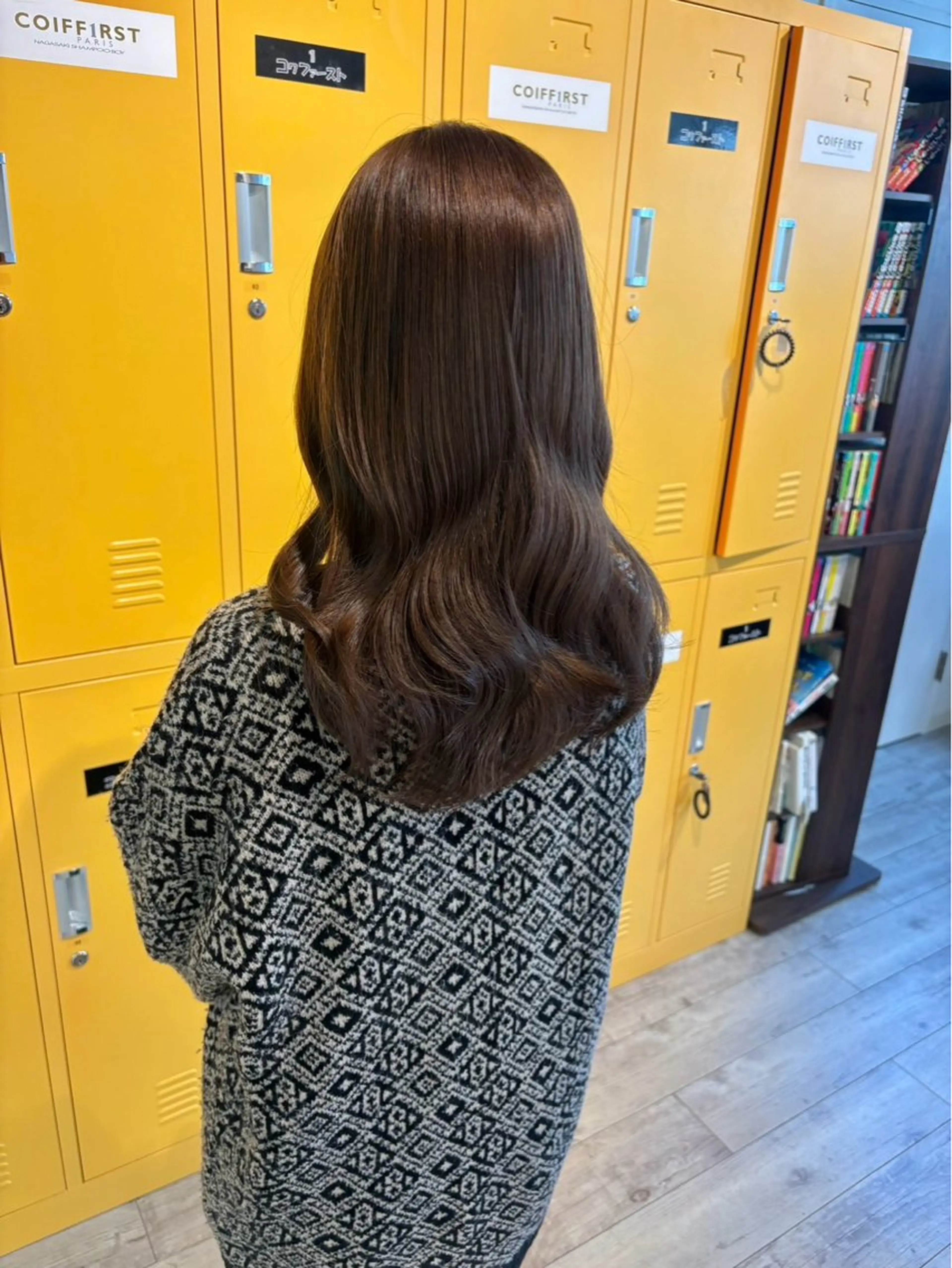 ロング カラー 満岡 聖奈のヘアスタイル
