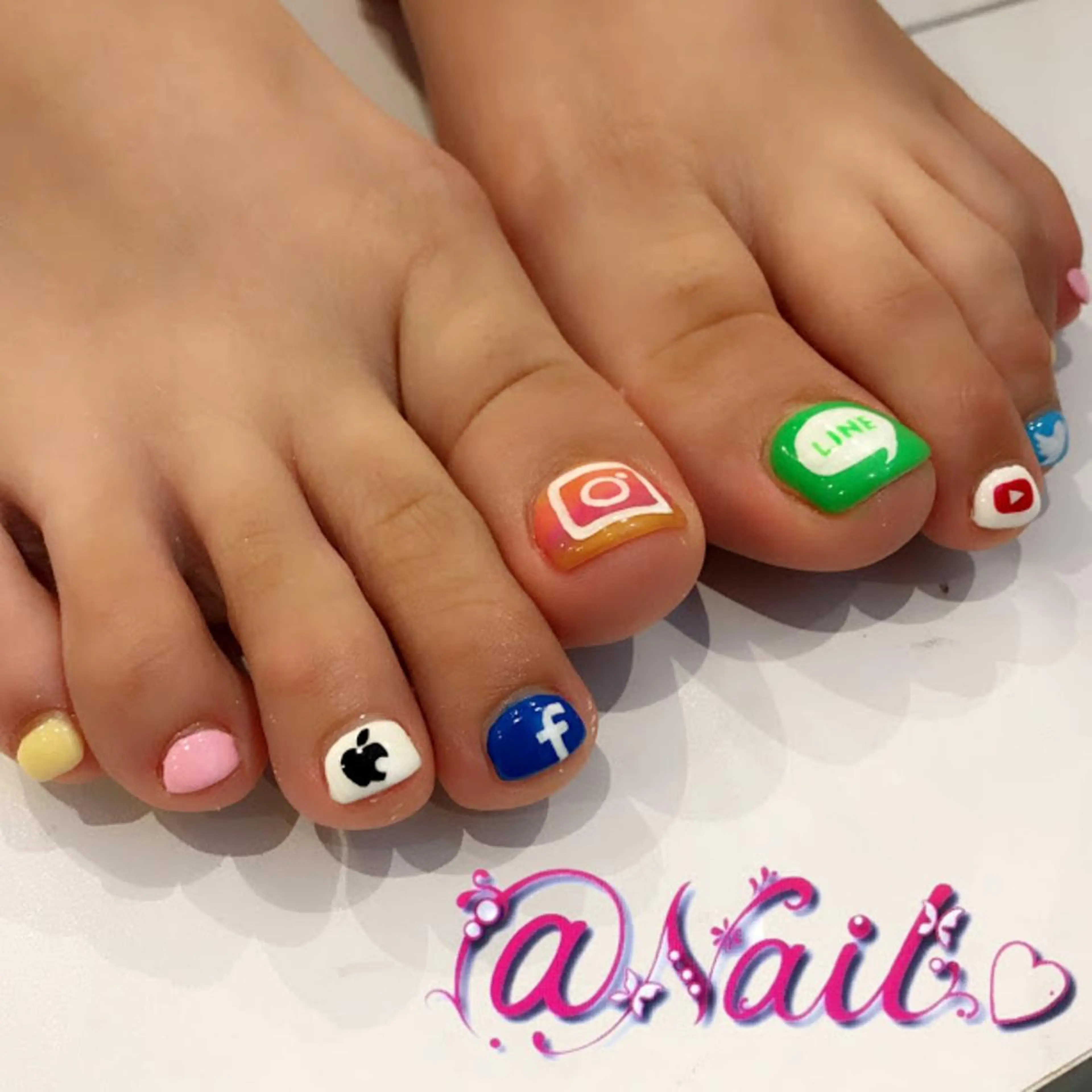 ネイル 小尾 栞のネイルデザイン