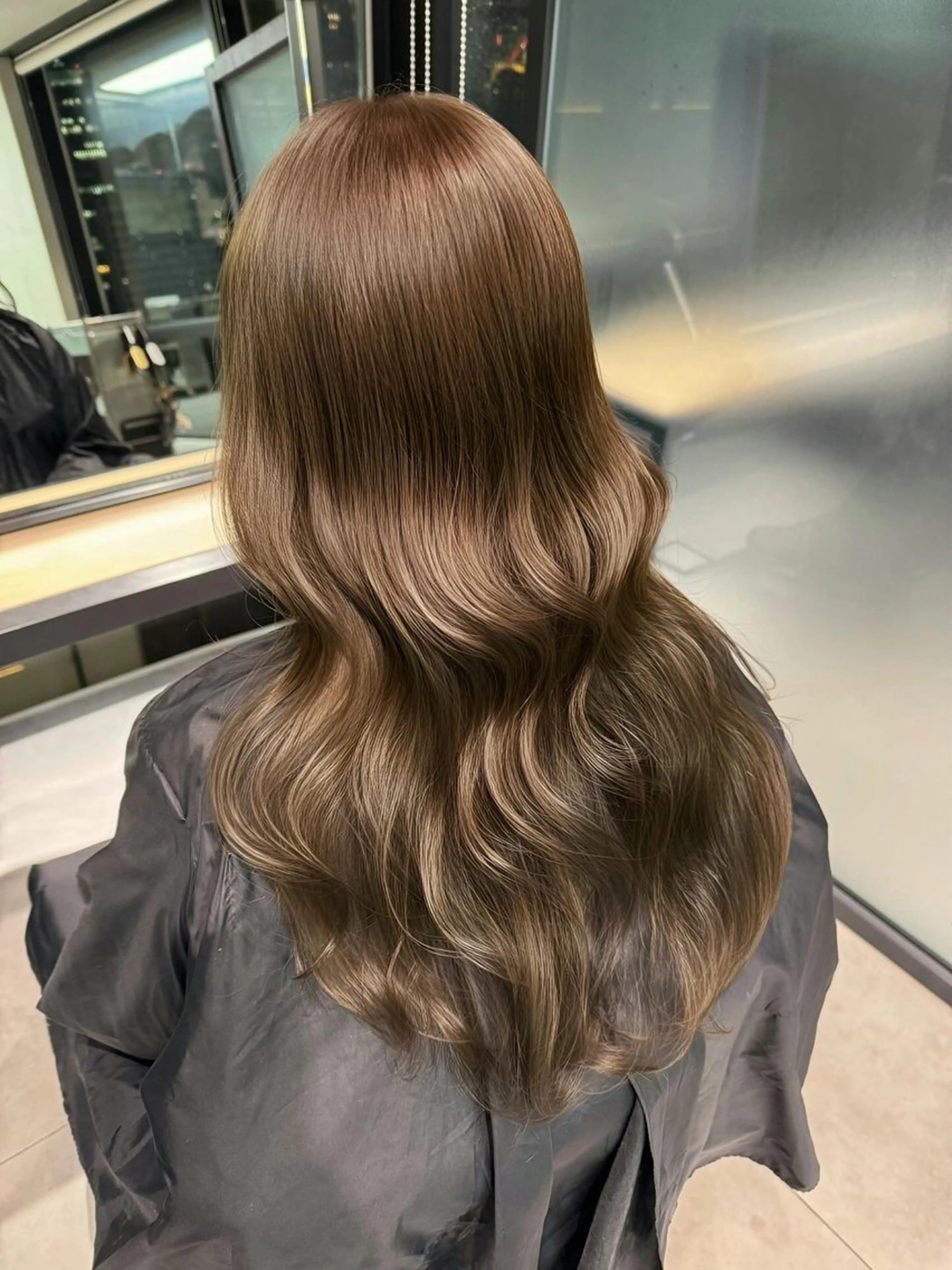 ロング カラー 小林 楓香のヘアスタイル