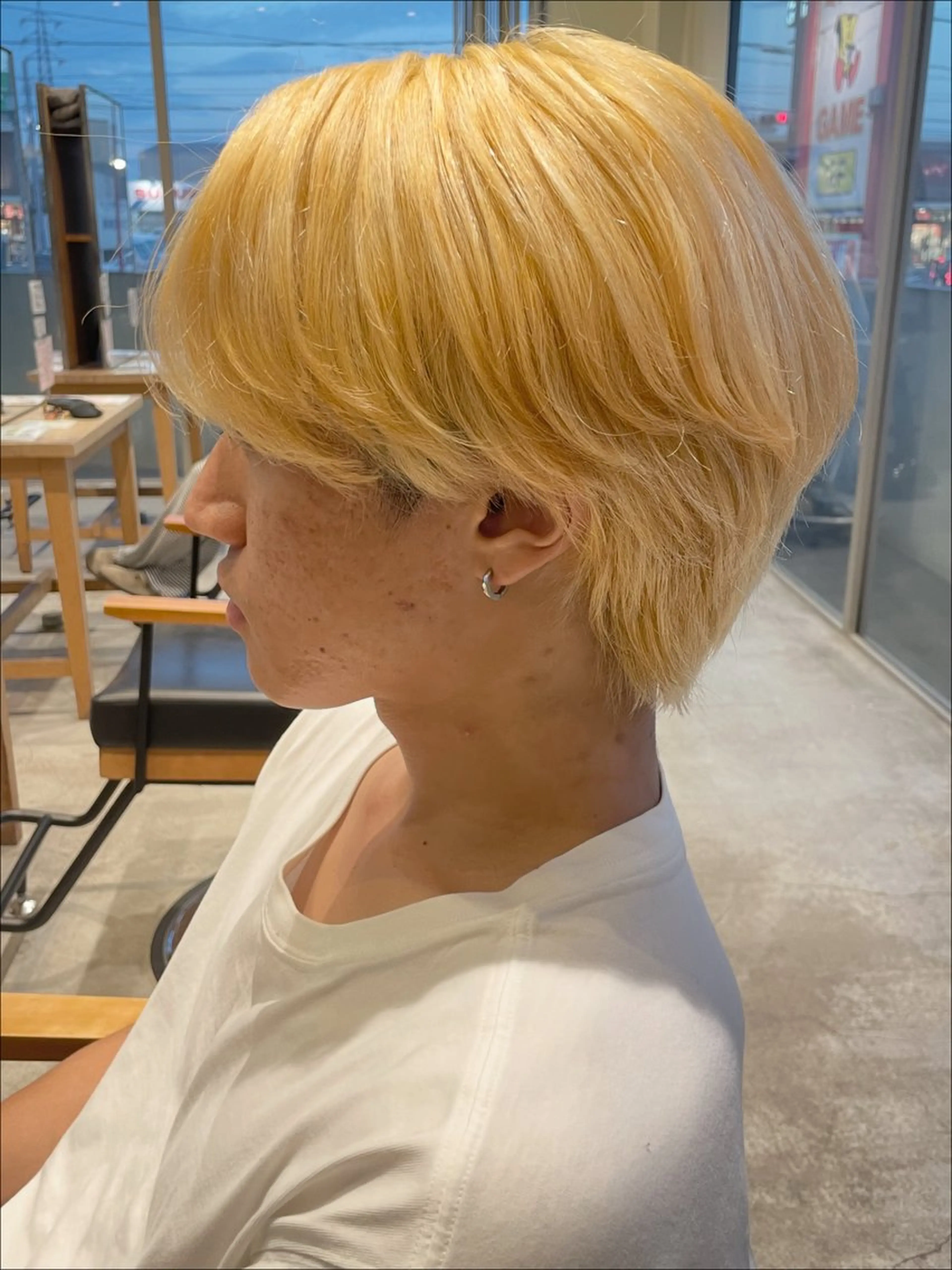 カラー メンズ 岡崎 優月のヘアスタイル