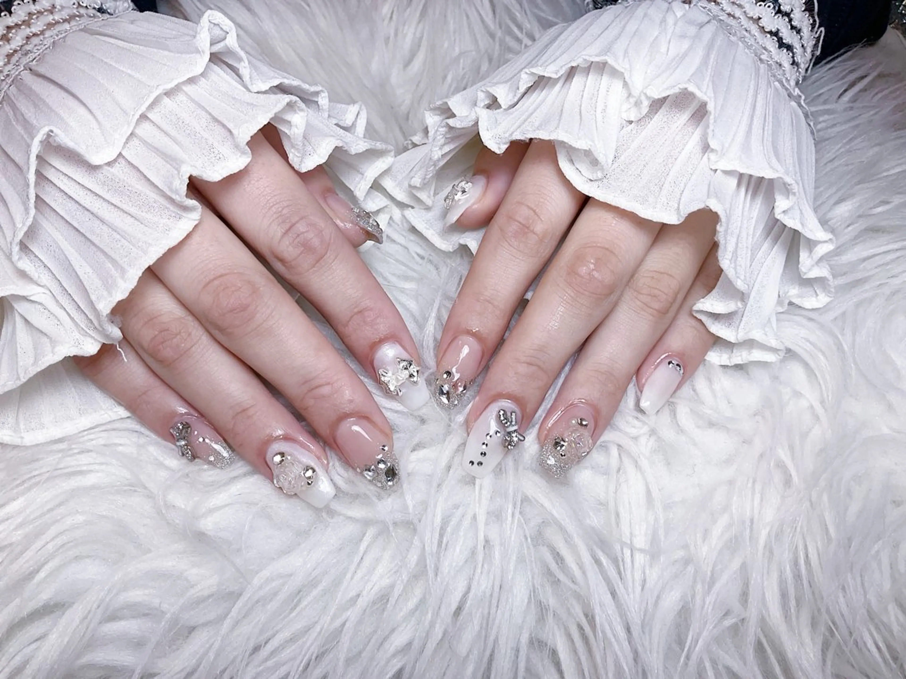 ネイル ハンドネイル 🌈Yun nail hyejin💋のネイルデザイン