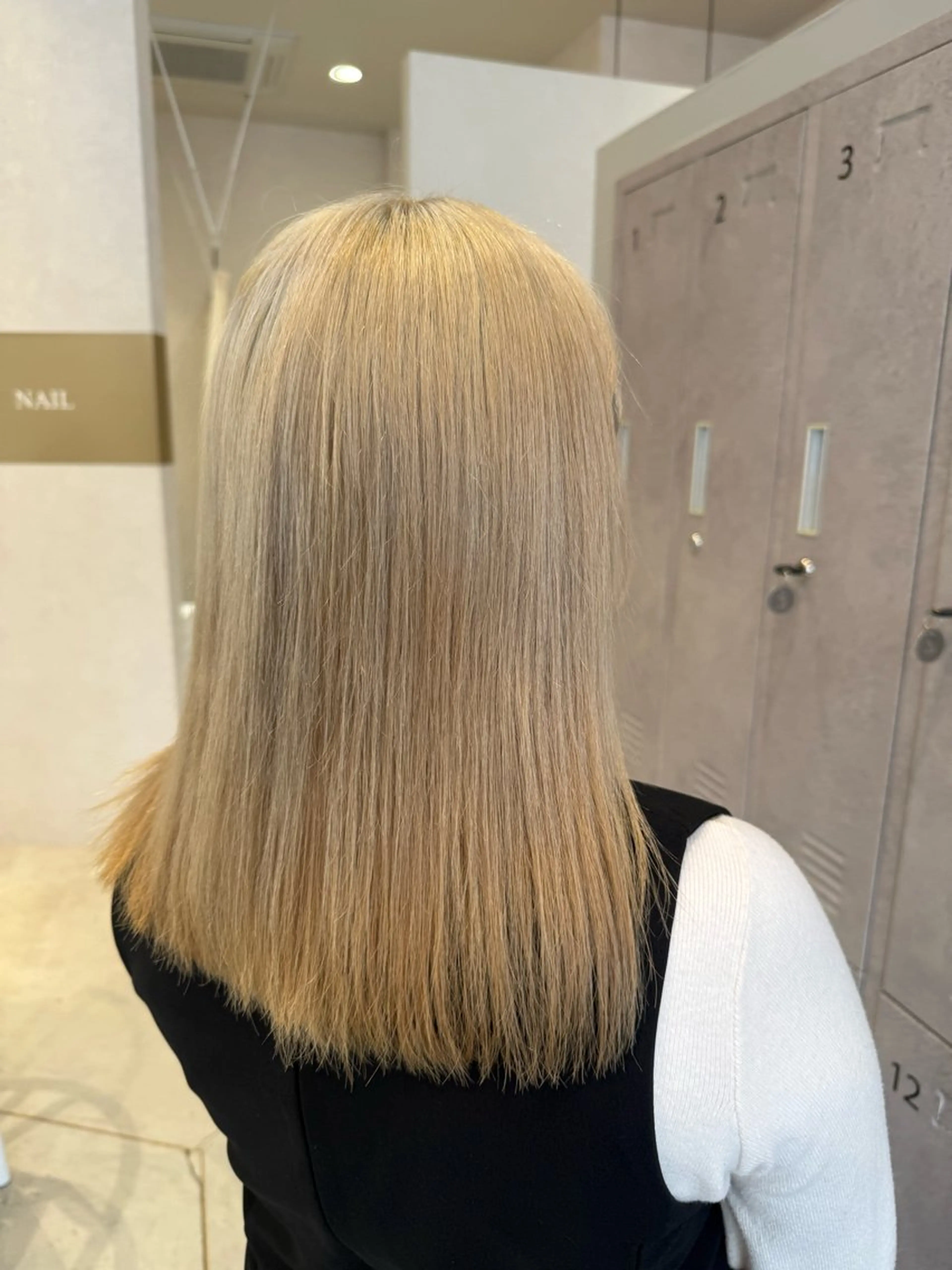 カラー ブリーチ ヘアカラー 馬場 美咲のヘアスタイル