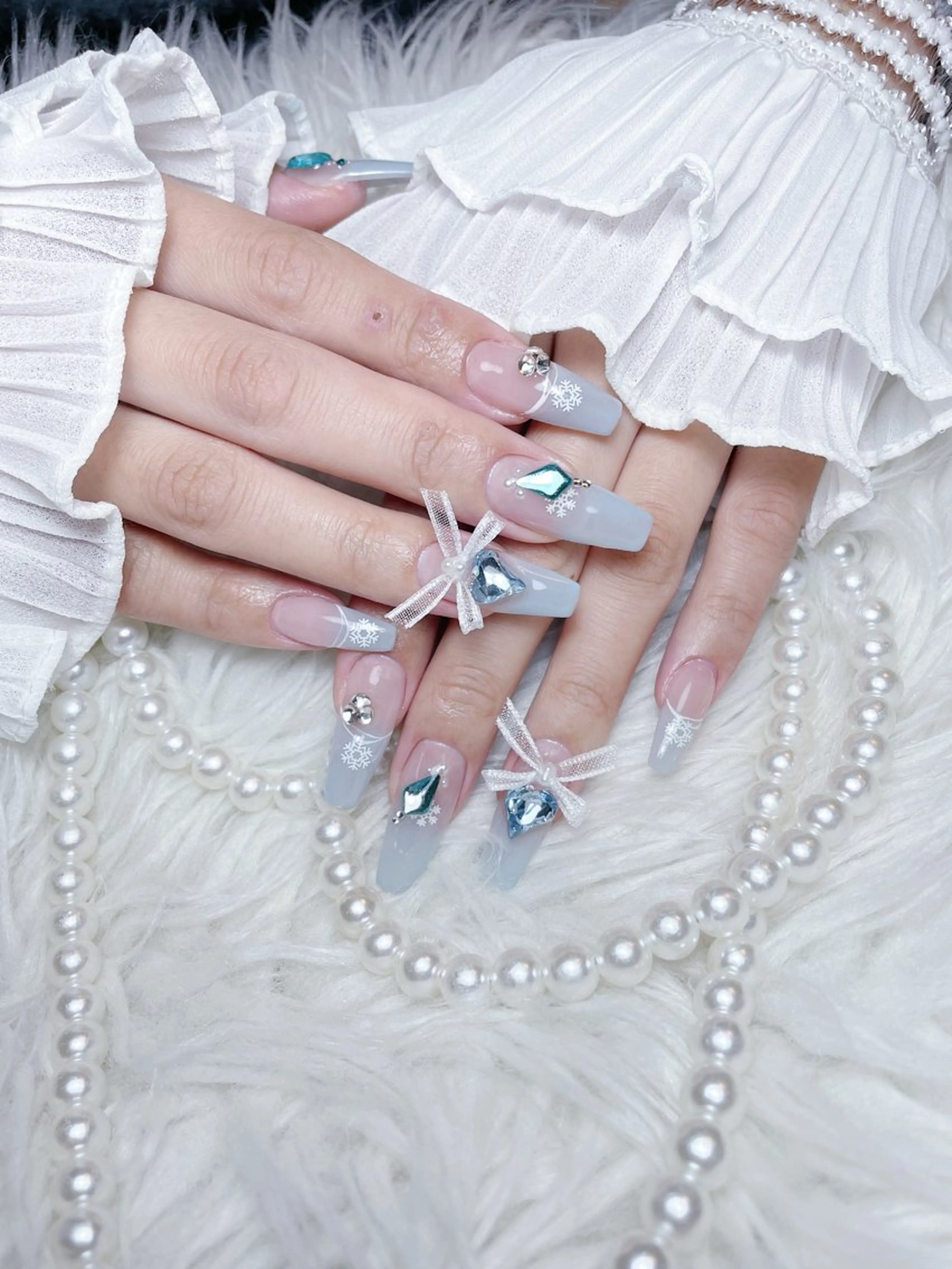 ネイル チークネイル 長さ出し フラワーネイル フレンチネイル ガーリー ハンドネイル NEW NAIL 池袋のネイルデザイン