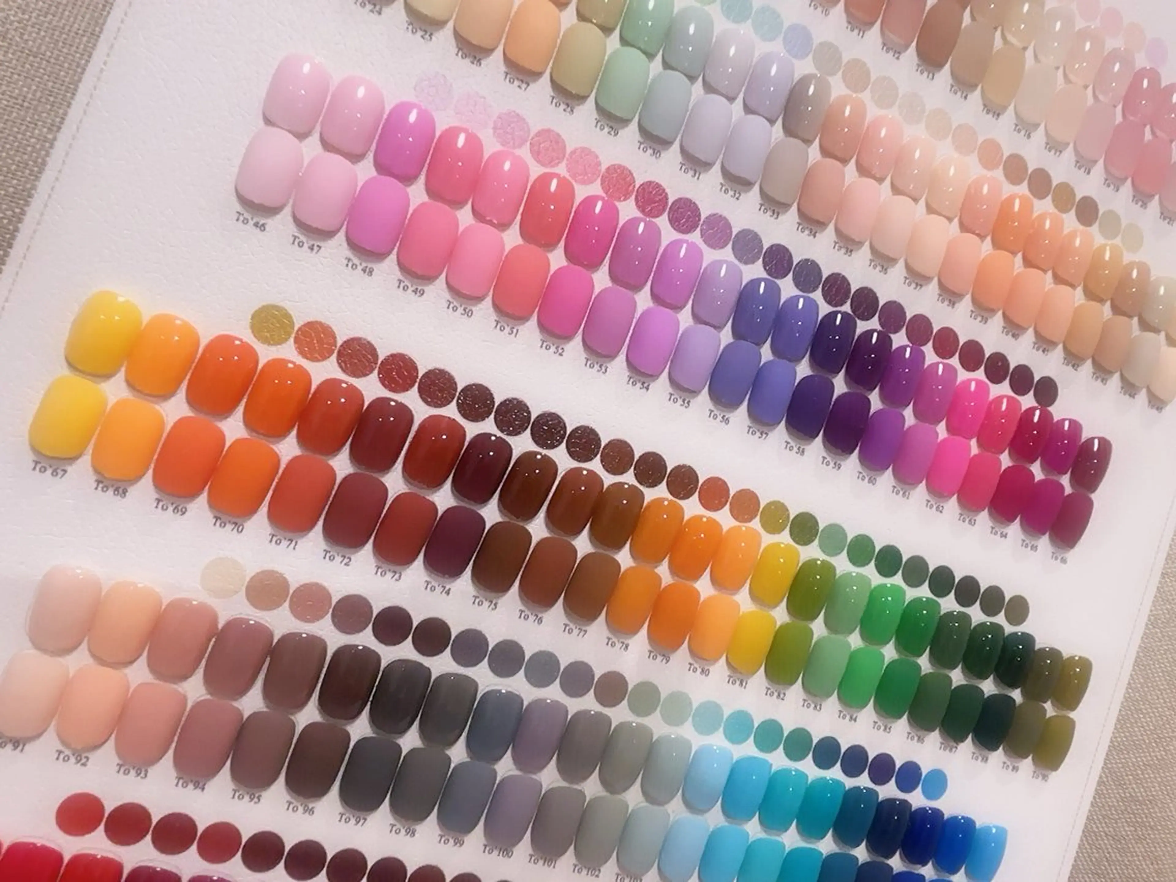 🌸オフなし🌸チップ長さ出し+300色のジェルカラーの中から2色選べるワンカラー💅の写真