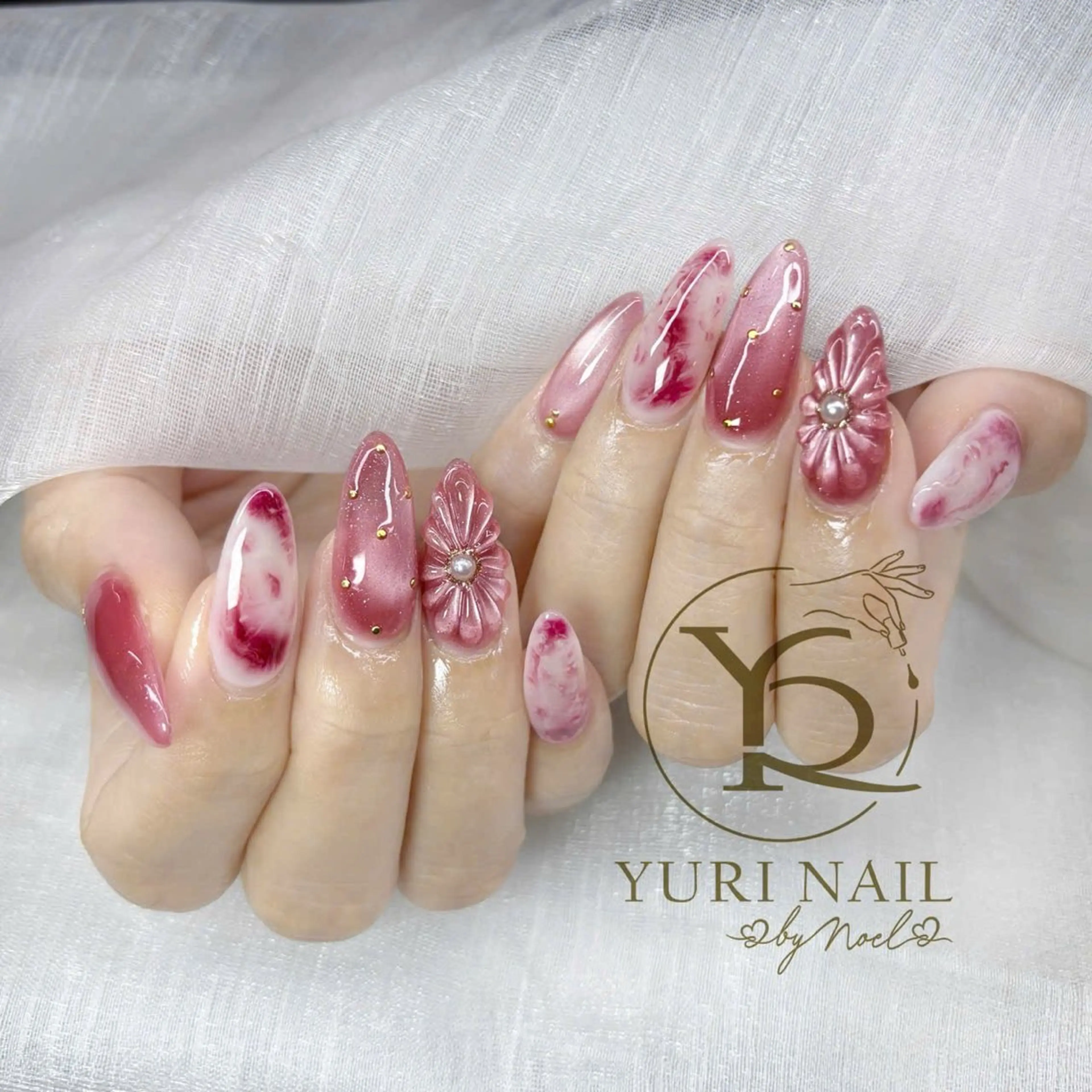 ネイル チークネイル フットネイル フレンチネイル グラデーション キラキラネイル ハンドネイル フットネイル ハンドケア YURI Nail Funabashiのネイルデザイン