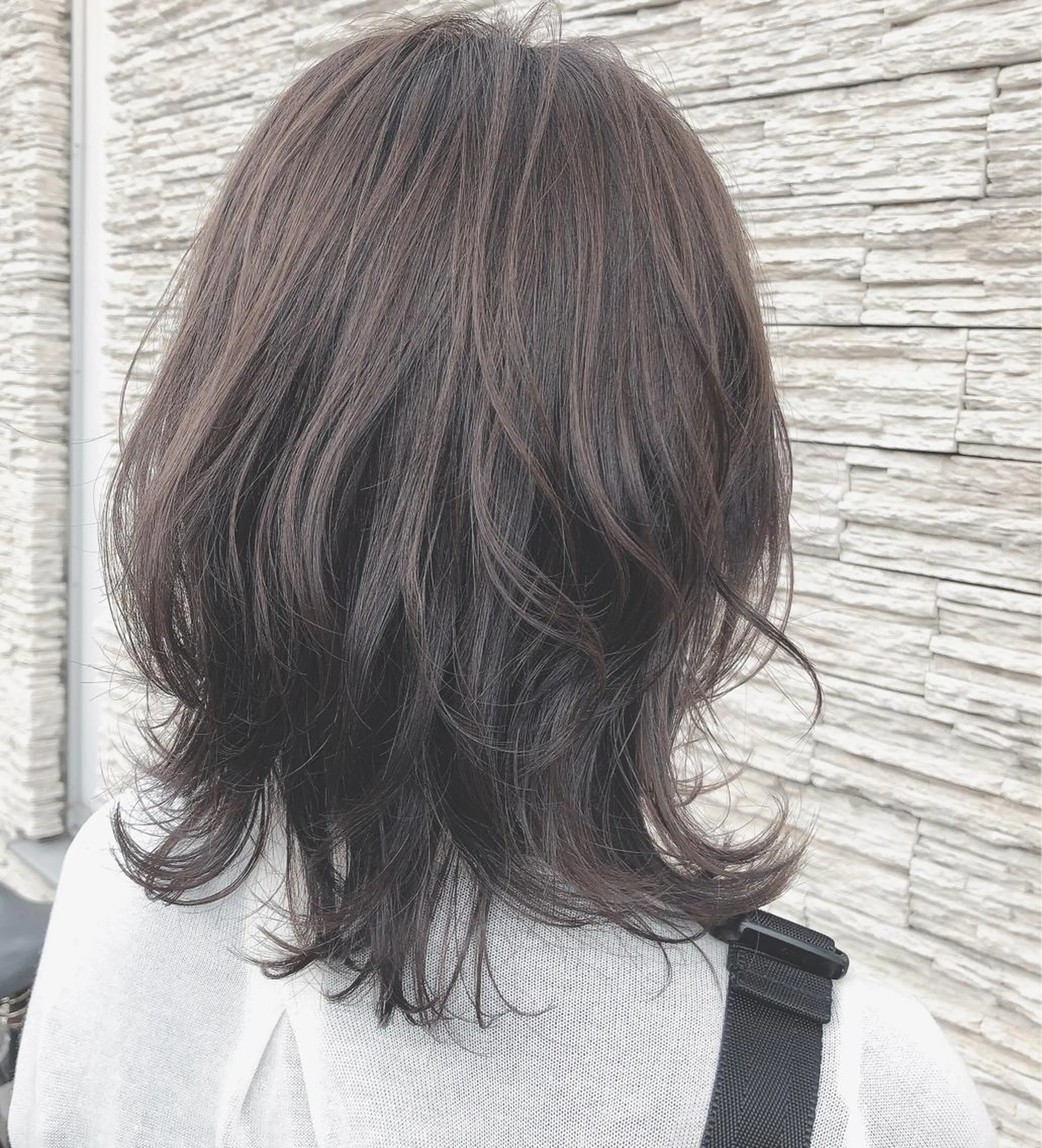 ミディアム レイヤーカット 石川 友美のその他イメージ