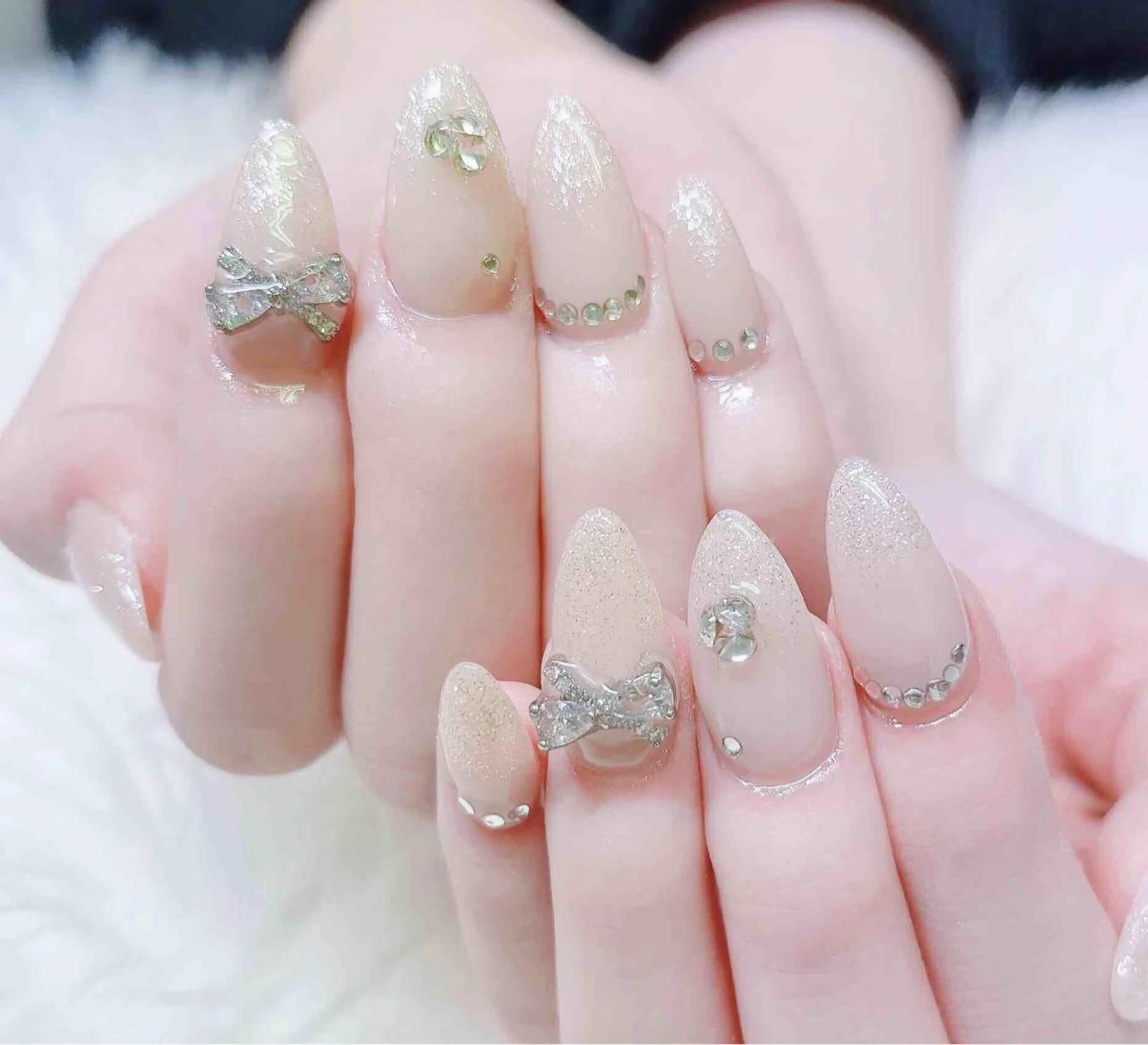 ネイル ハンドネイル MoonNail ユリ🌸のネイルデザイン