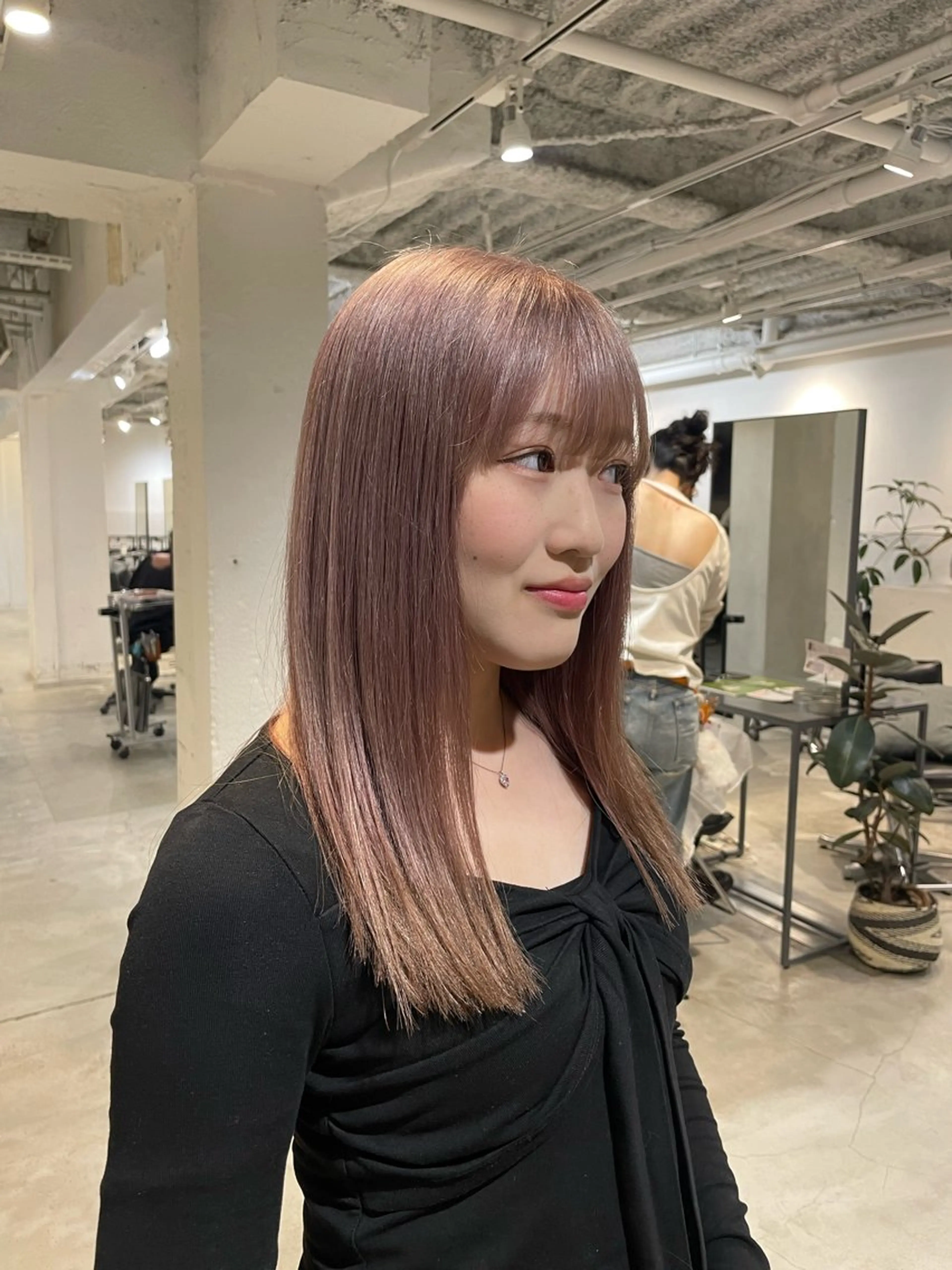 セミロング カラー ヘアカラー 🎀ダブルカラーレイ ヤーyuuri🎀のヘアスタイル