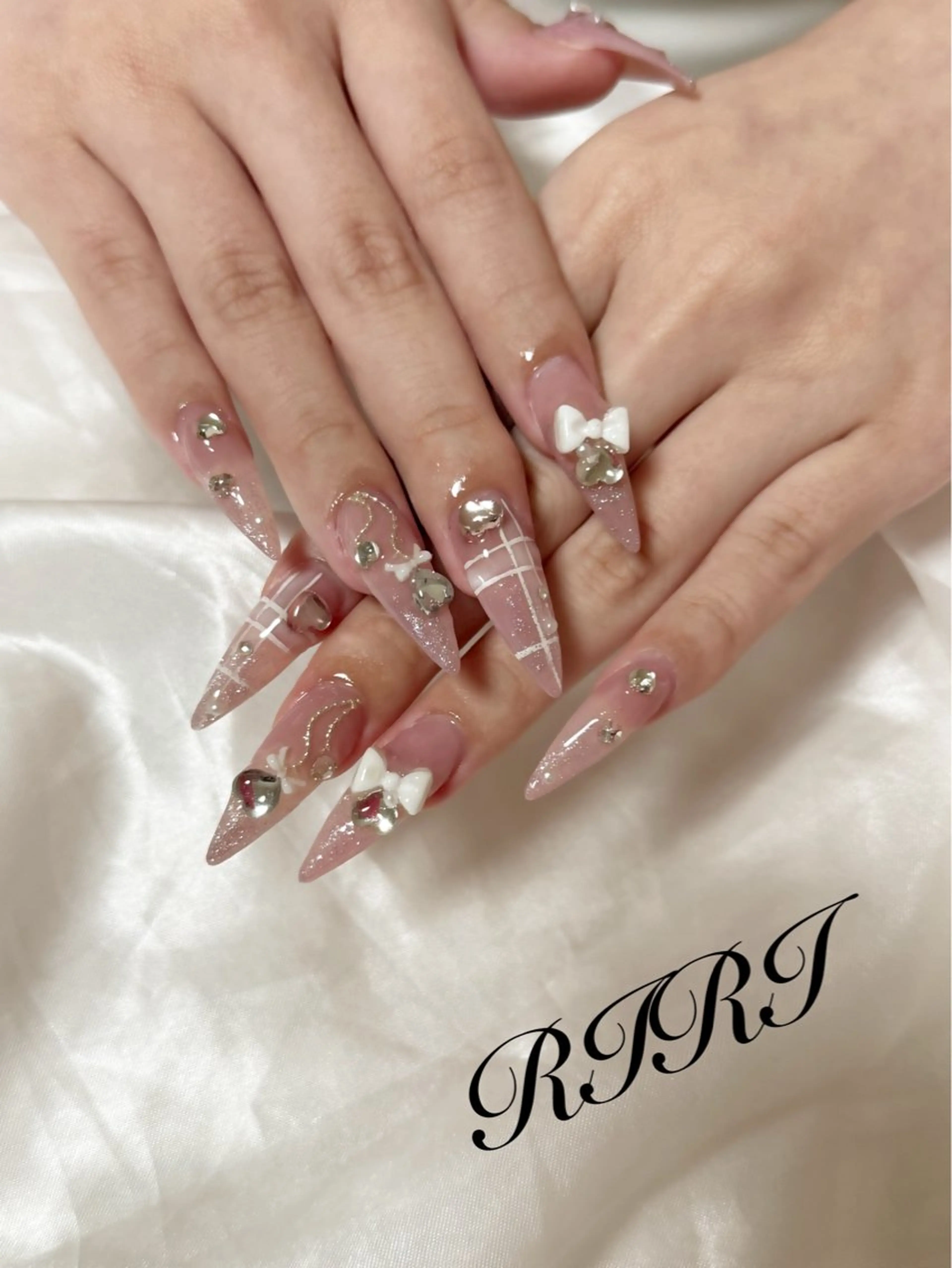 ネイル ジェルネイル 韓国ネイル ロングネイル ピンク スカルプネイル riri オーナーのネイルデザイン