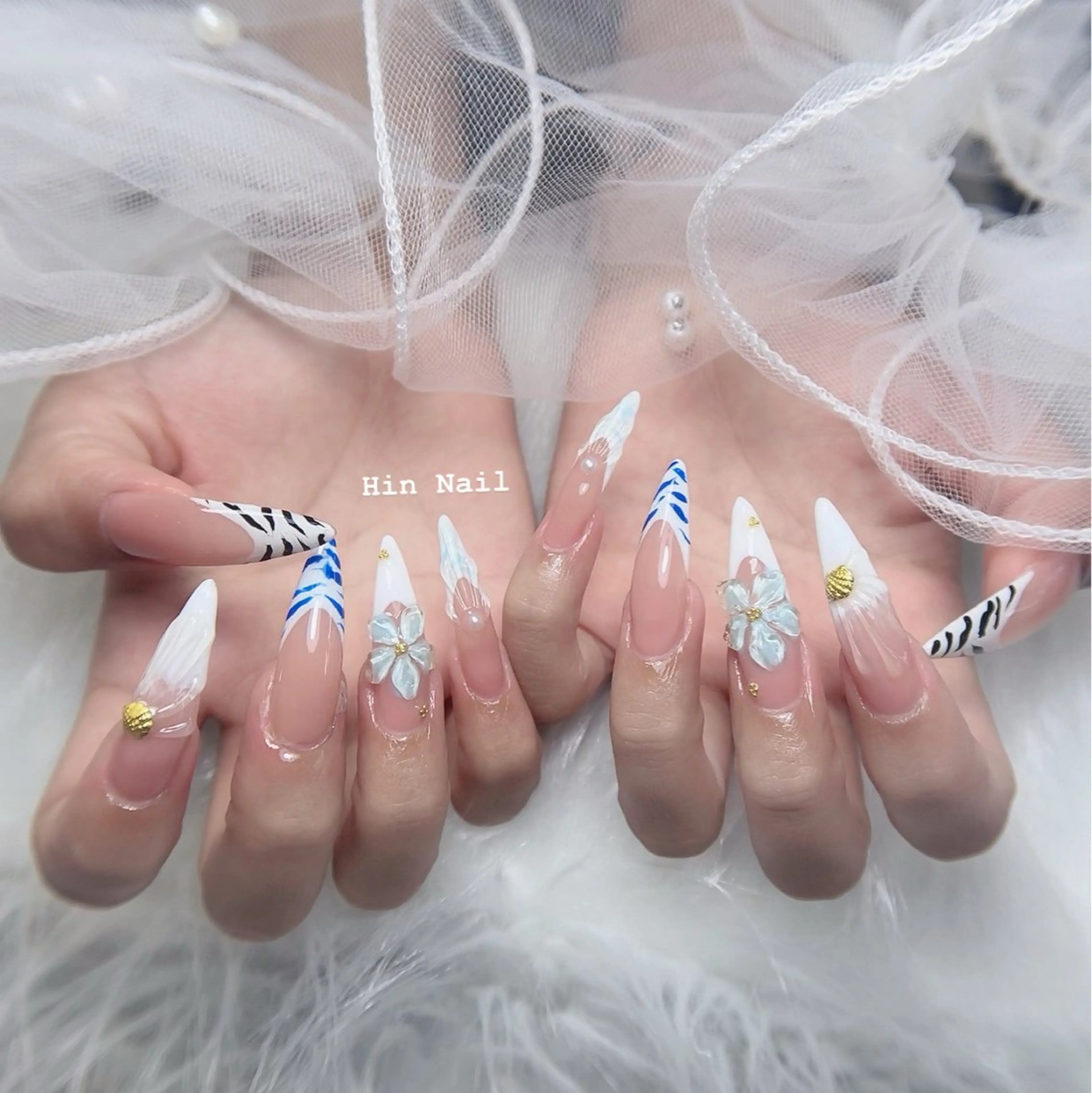 ネイル ハンドネイル Hin Nailsのネイルデザイン