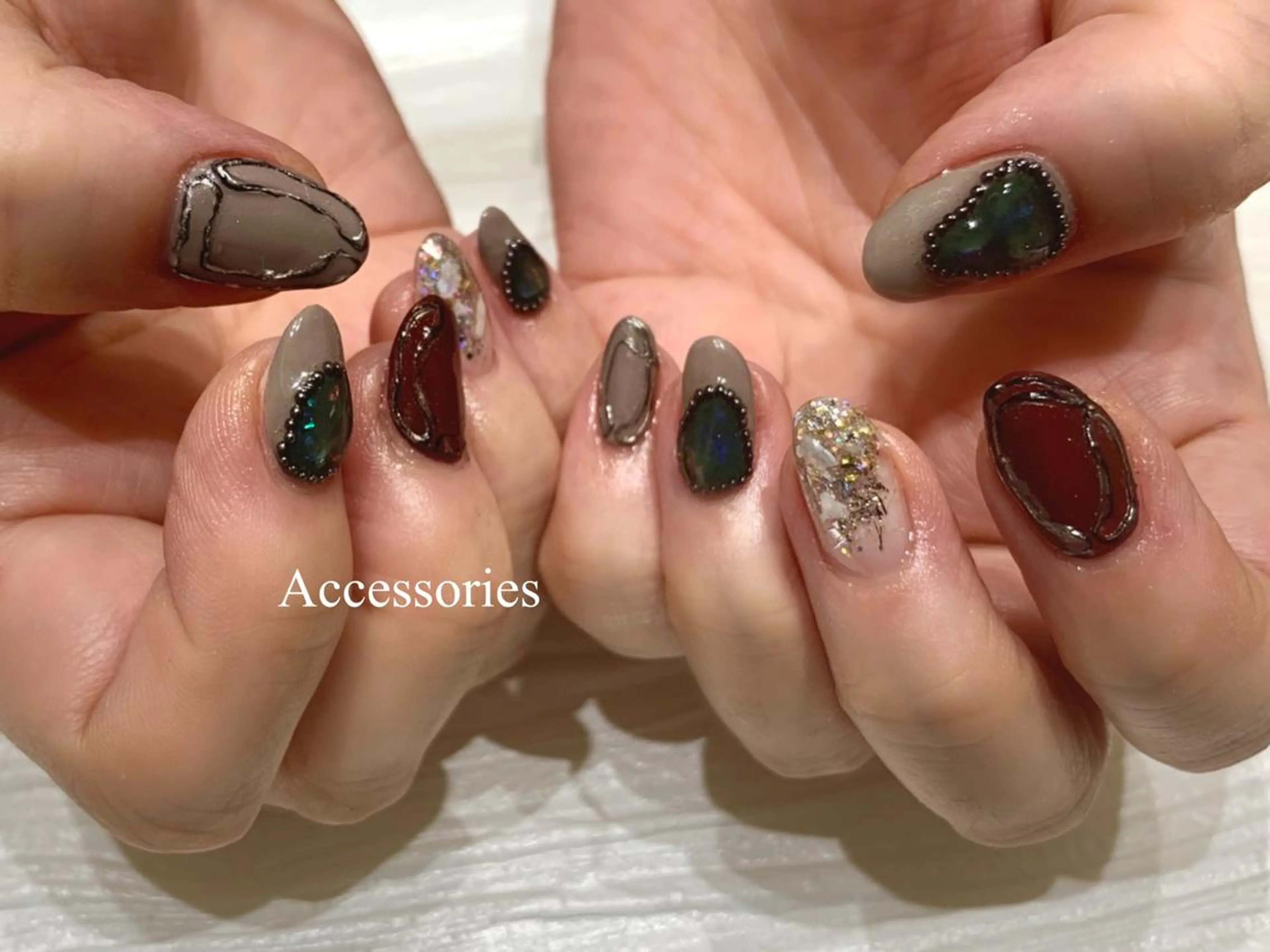 ミディアム m kaori𓃟のネイルデザイン