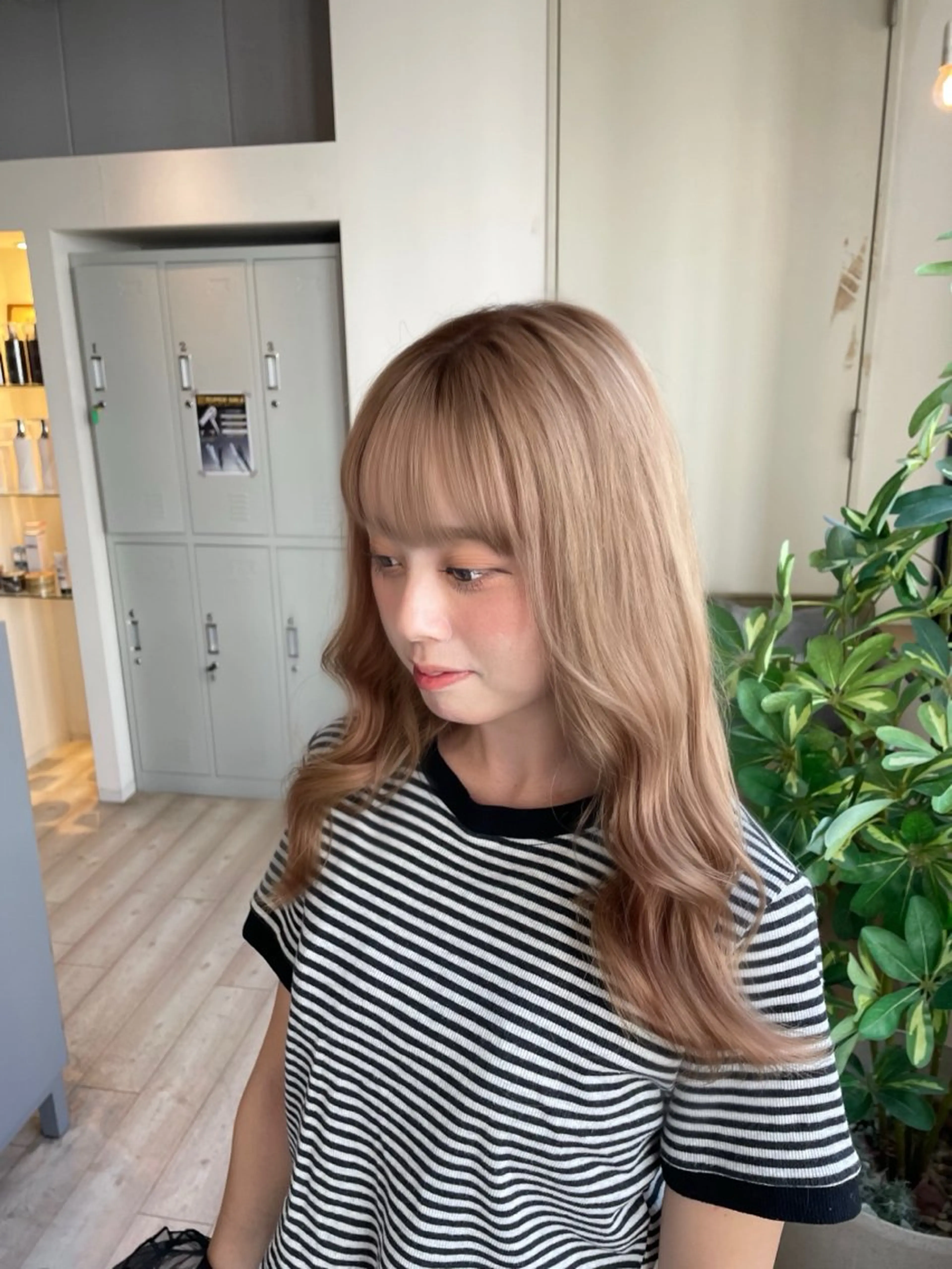 セミロング カラー ひなの/透明感 カラー/レイヤーのヘアスタイル