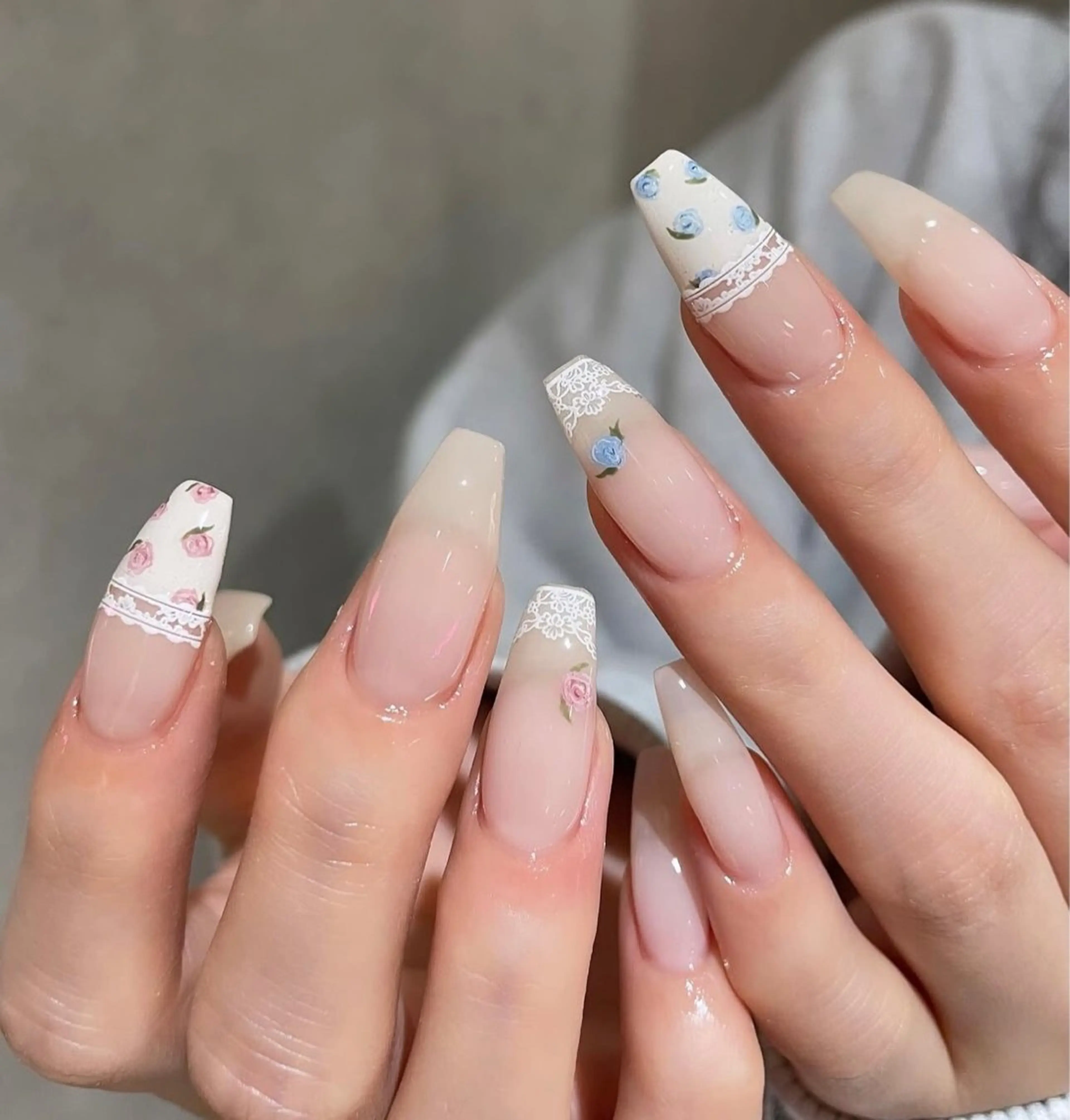 ネイル アートネイル フレンチネイル ジェルネイル ニュアンスネイル オフィスネイル NIE MoMoのネイルデザイン