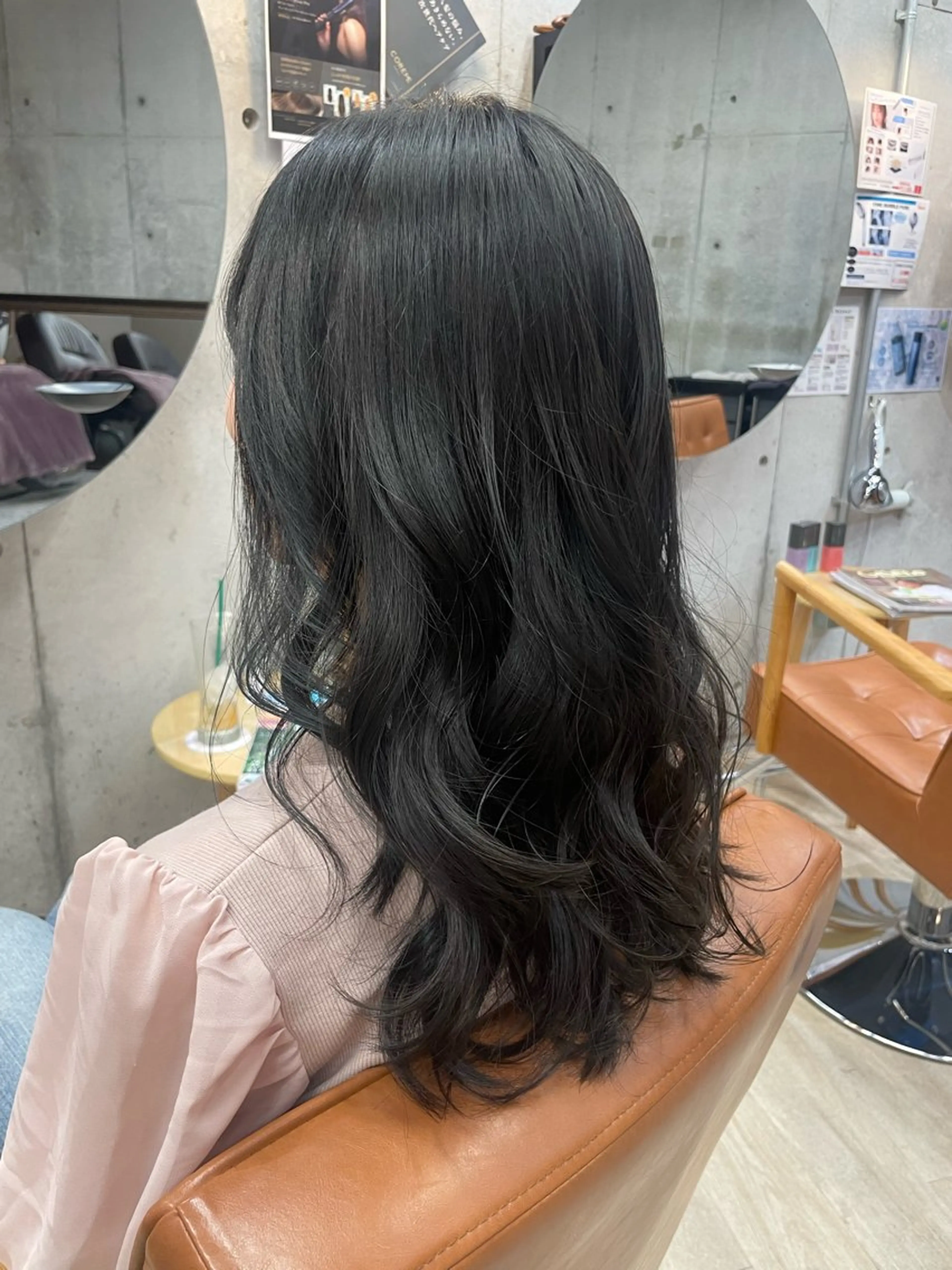 ロング カラー ヘアアレンジ 東 史夏のヘアスタイル