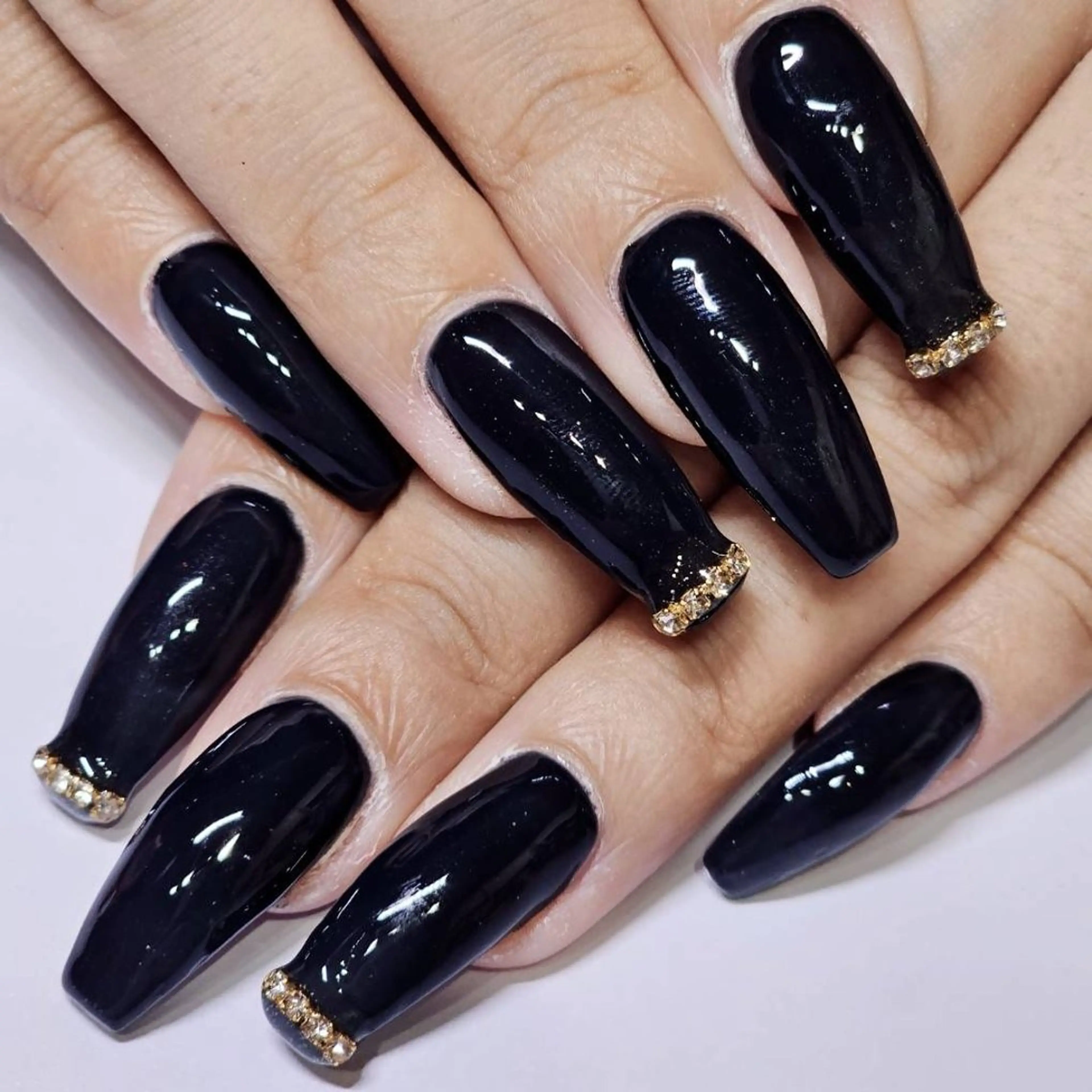 ネイル キラキラネイル ネイビー ワンカラーネイル ハンドネイル よしだ ひろきのネイルデザイン