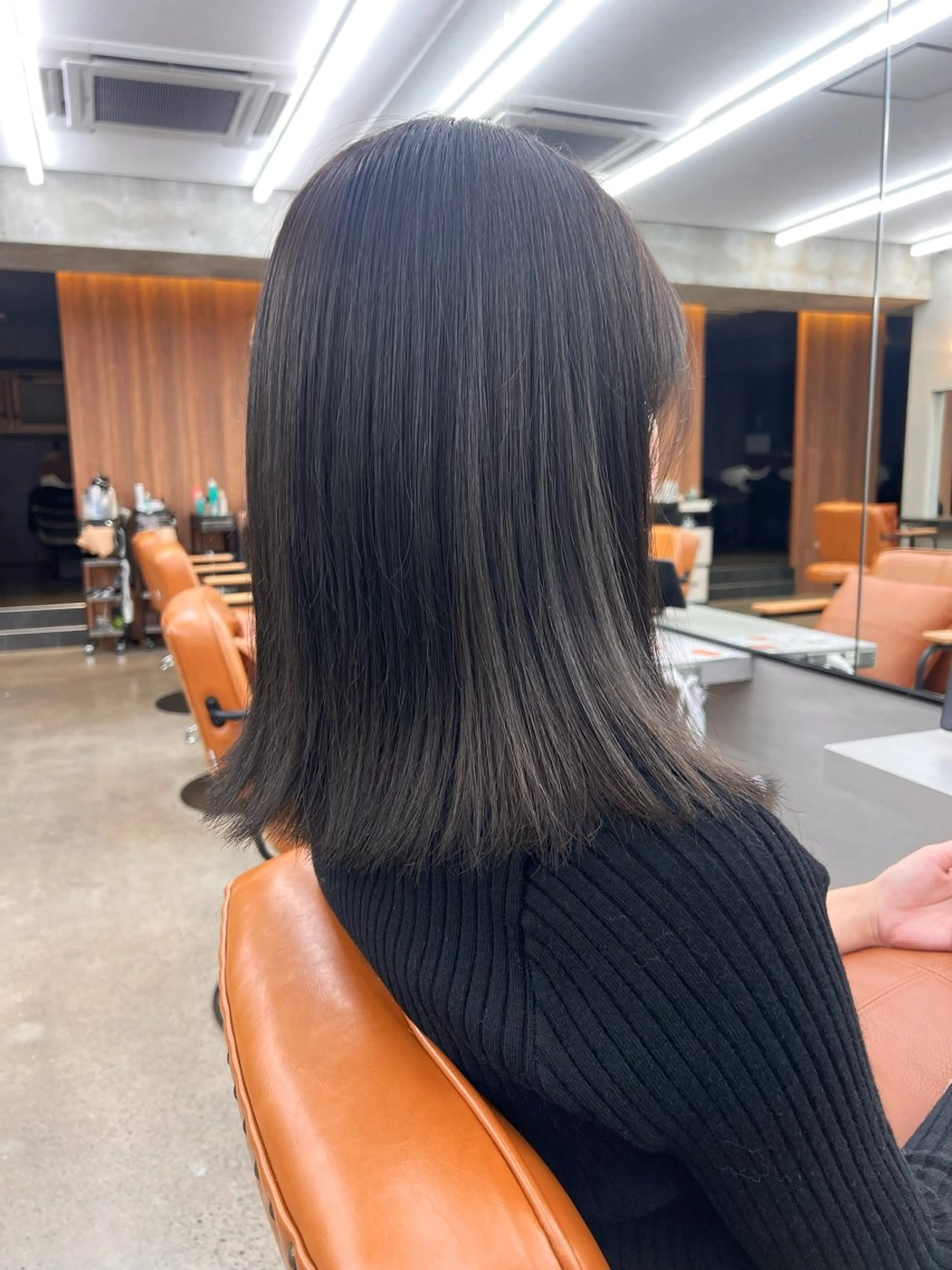 ミディアム カラー グレージュ オリーブグレージュ オリーブグレー 長田 すみれ子のヘアスタイル