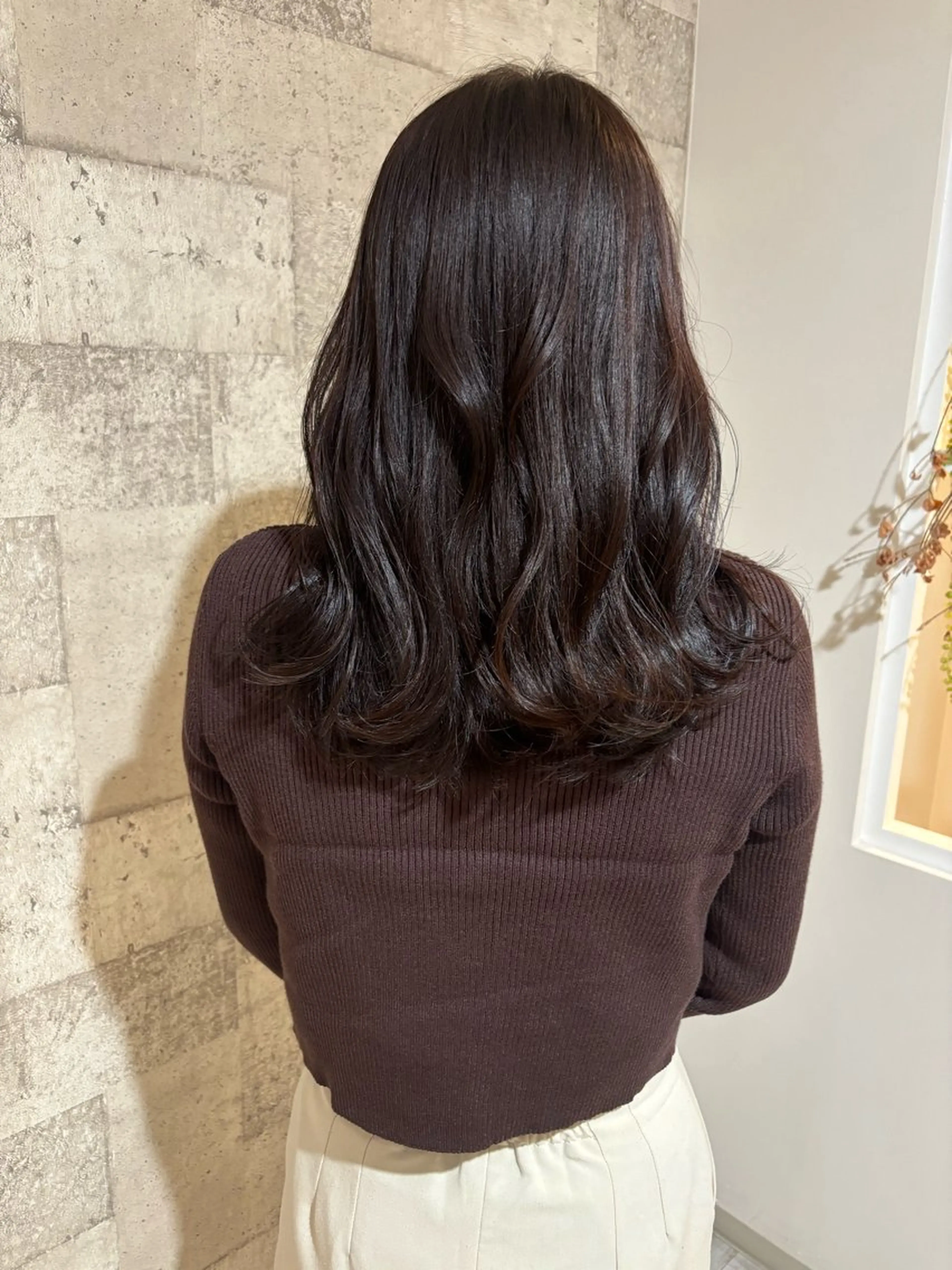 ロング チョコレートブラウン カット ヘアカラー トリートメント 菅野 凪紗のヘアスタイル