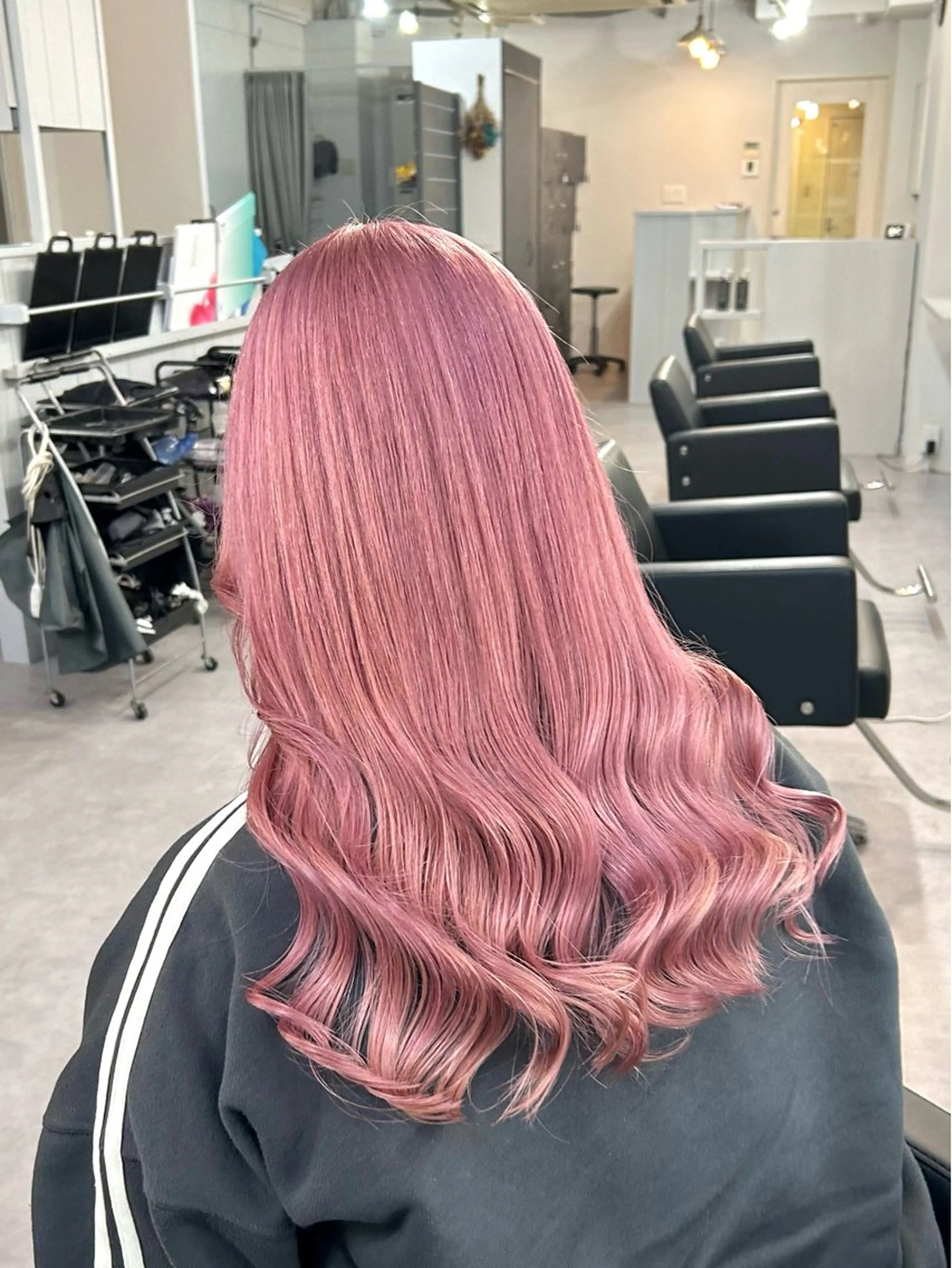 ロング カラー ハイトーンカラー ピンクカラー Cielro/ダブル カラー/西田咲希のヘアスタイル