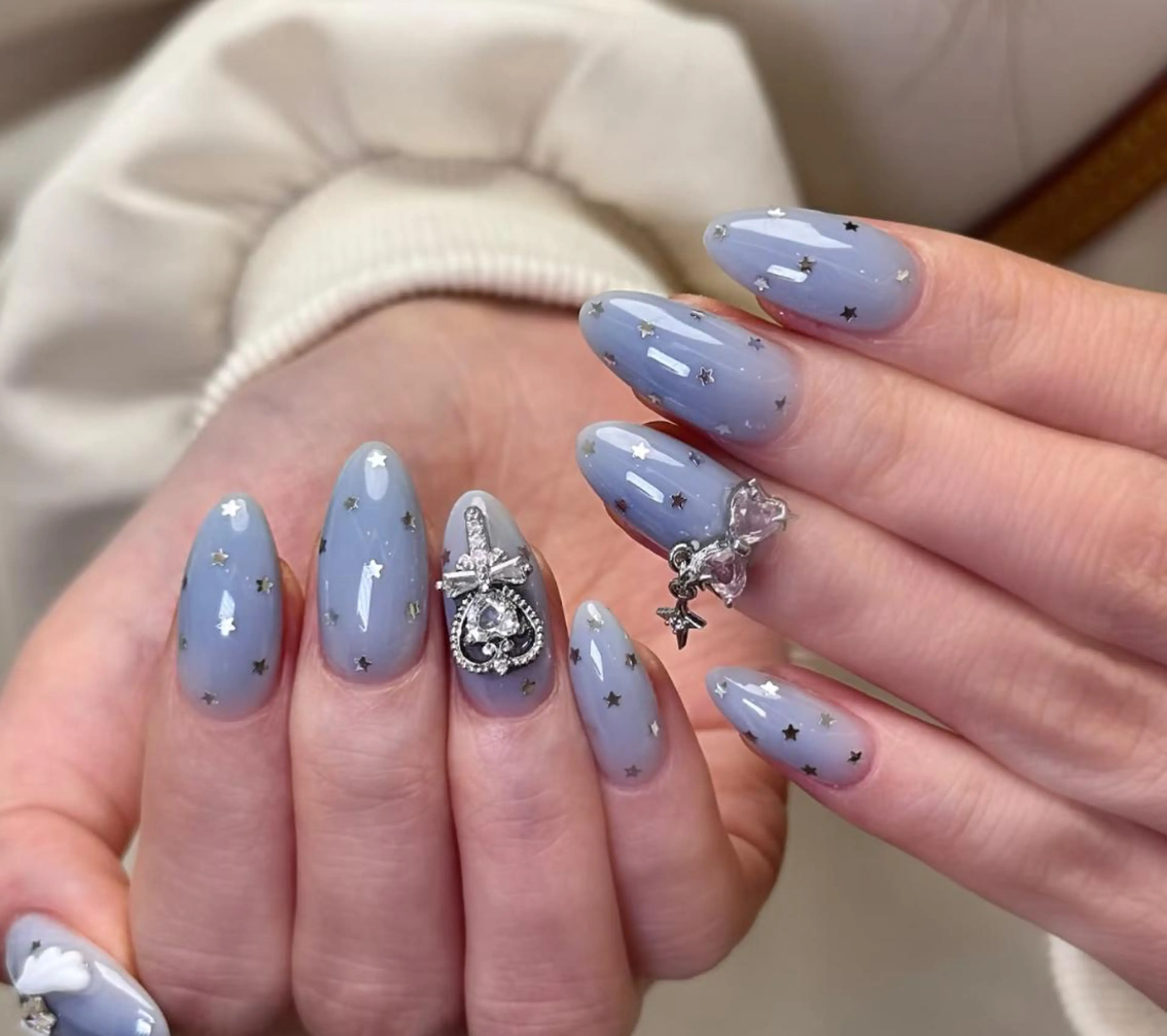 ネイル ハンドネイル 🎀 Ayaka_nailのネイルデザイン