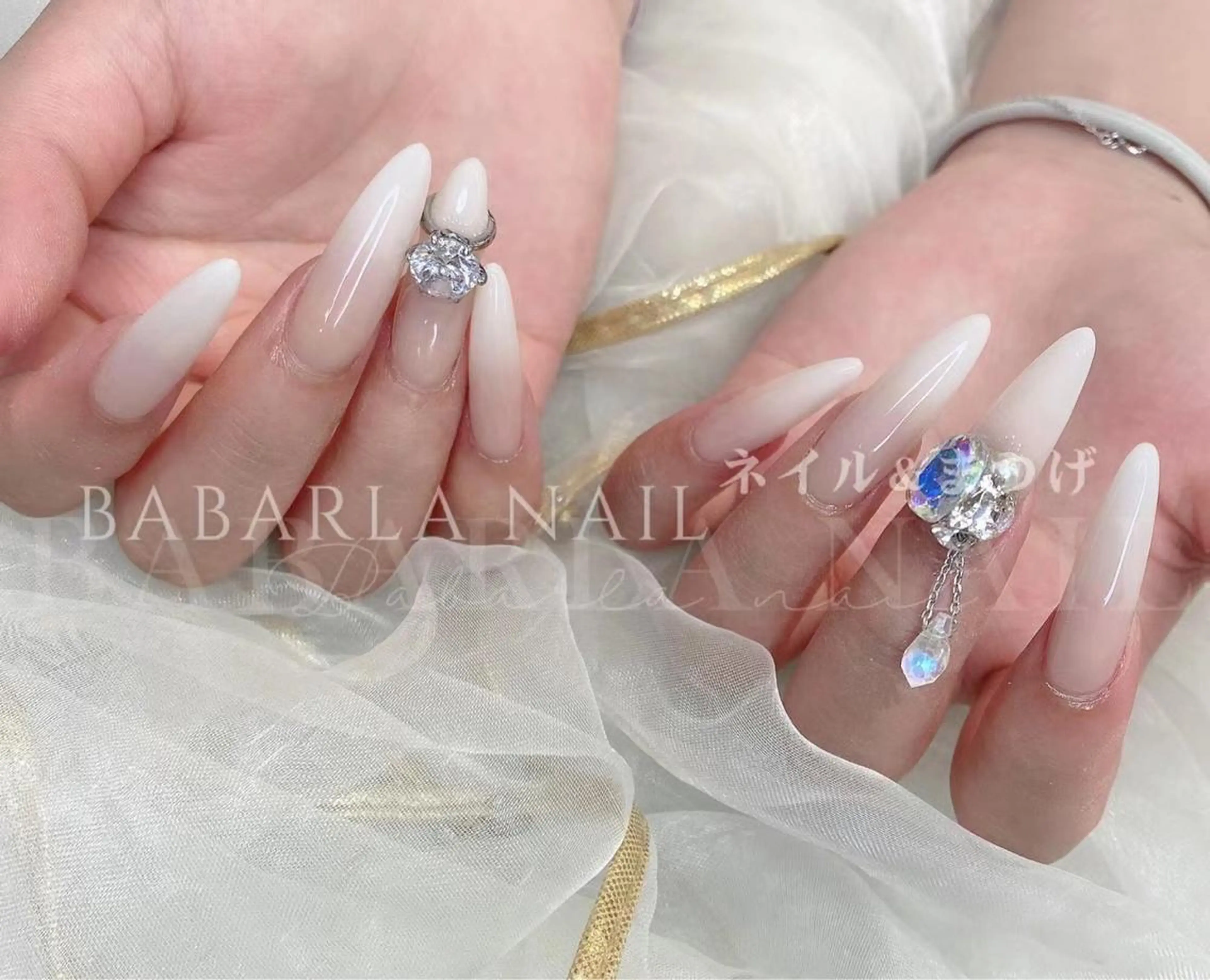 ネイル グラデーション ホワイト Babarla nailのネイルデザイン