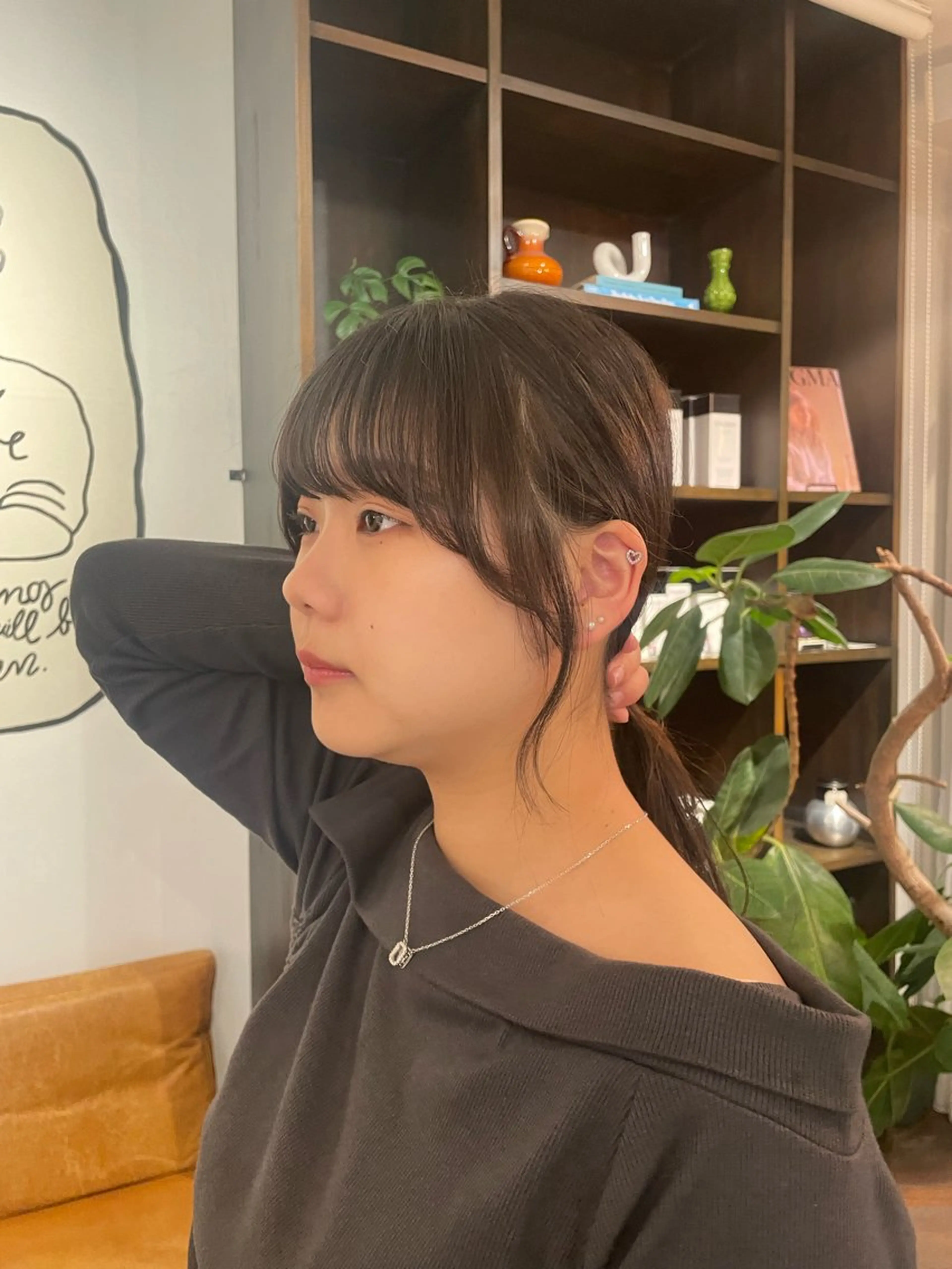 ロング 顔周りカット 小顔カット 西野 優夏のヘアスタイル